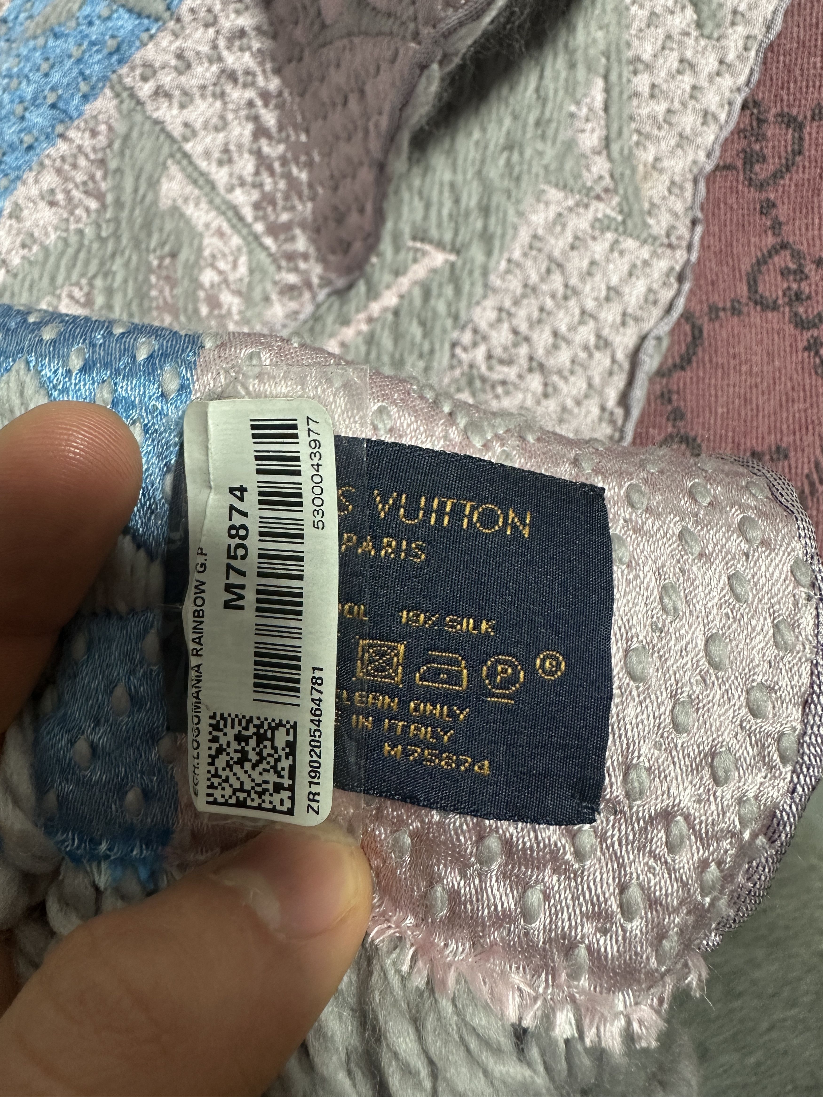 Louis Vuitton Louis Vuitton Monogram Embroidered Wool Silk Scarf Wrap Size ONE SIZE - 15 Thumbnail