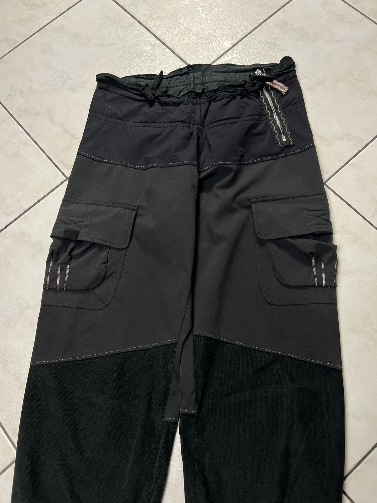 Marithe + Francois Girbaud Marithe + Francois Girbaud nylon y2k cargo pocket zip pants Size 27" / US 4 / IT 40 - 4 Thumbnail