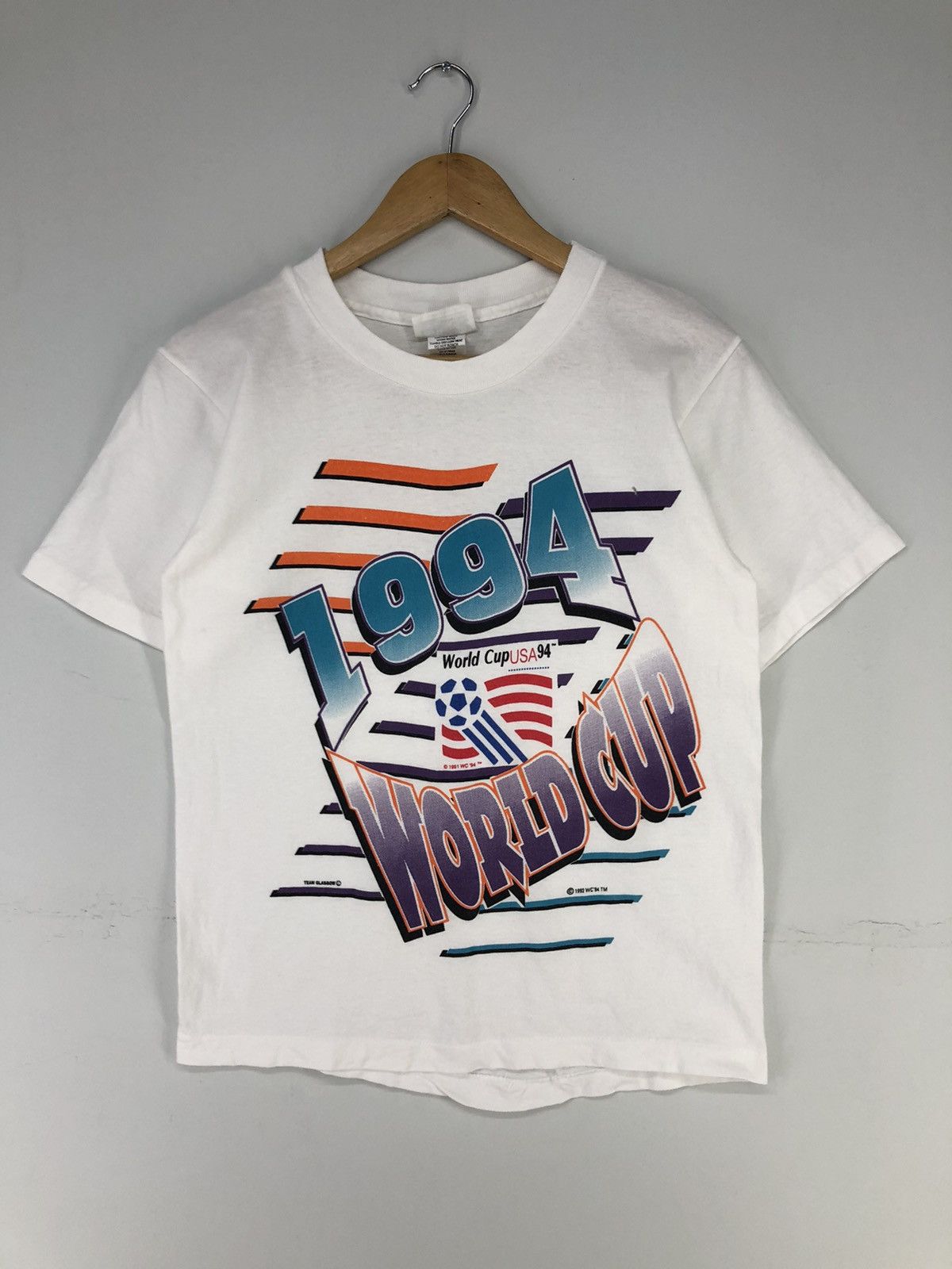 image of Fifa World Cup x Soccer Jersey Vintage World Cup Usa 1994 Team Glasgow Tshirt in White (Size Small)