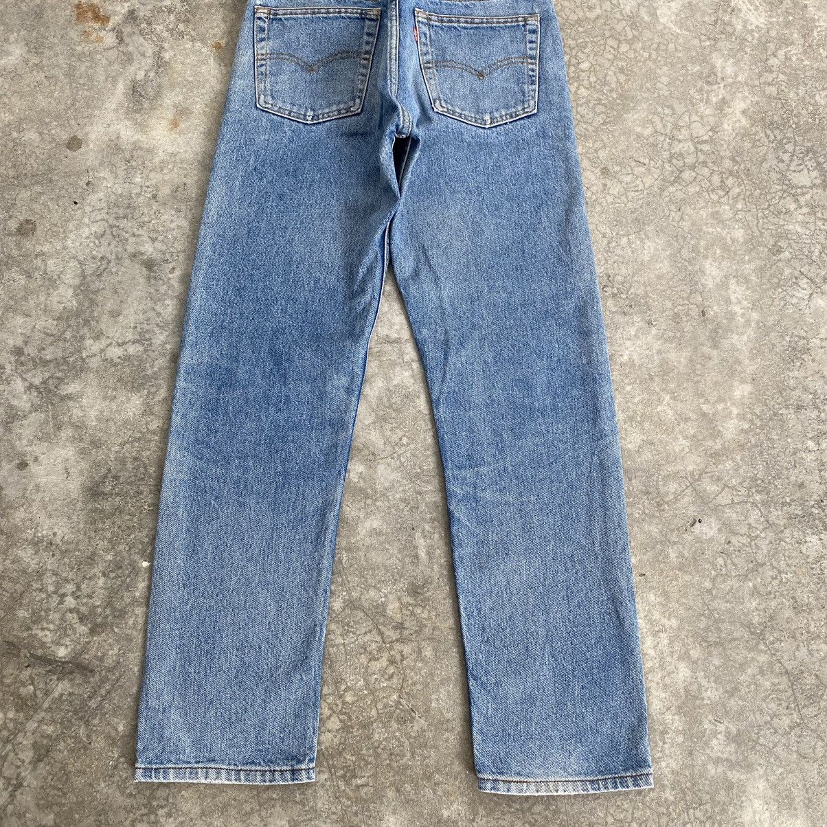 Levi's Size 28x28 Vintage 80’s Levi’s 505 Faded Blue Denim Jeans Size US 28 / EU 44 - 16 Thumbnail