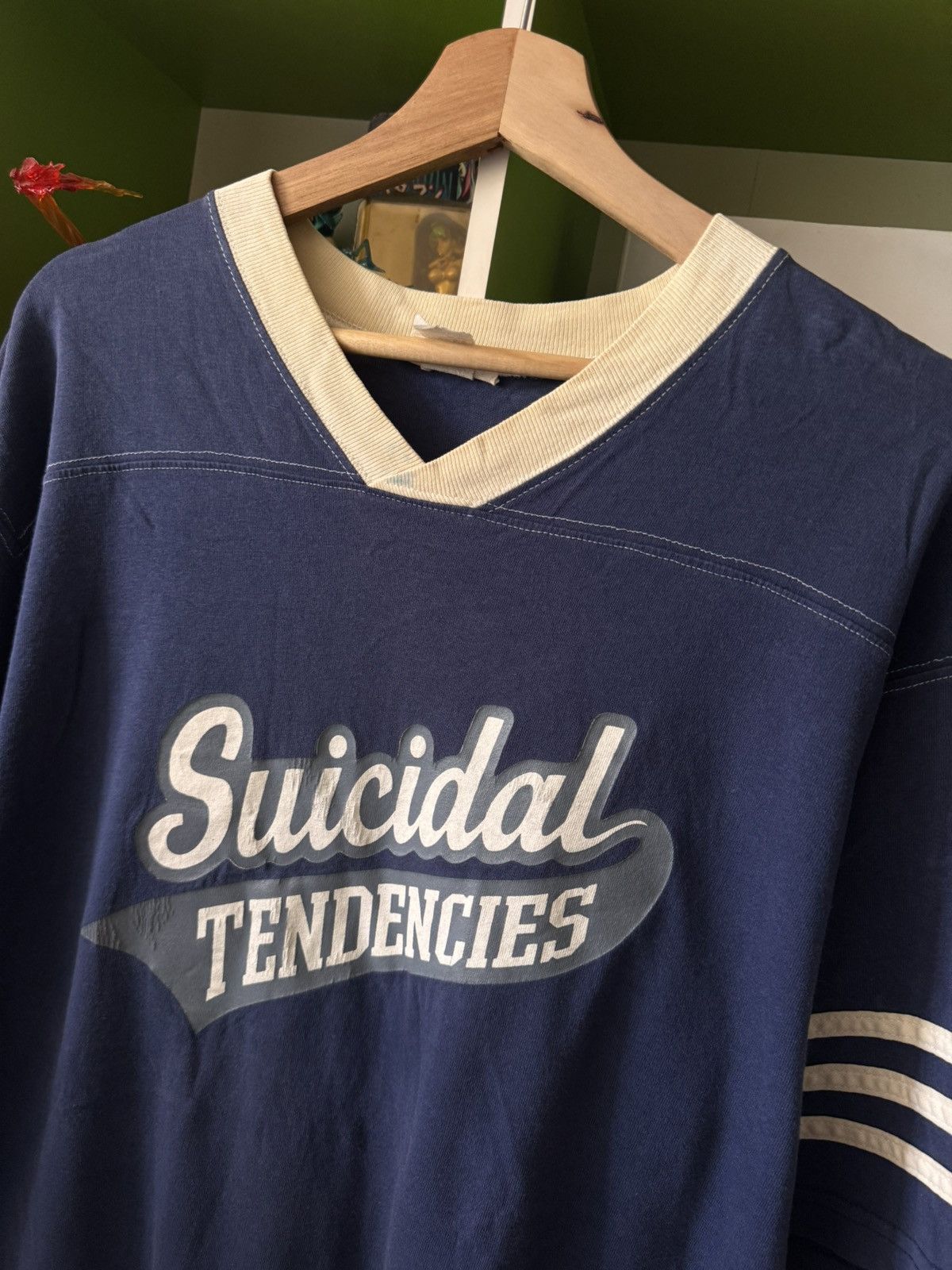 Band Tees VINTAGE 90s SUICIDAL TENDANCIES STRIPE SLEVE V NECK Size US L / EU 52-54 / 3 - 10 Thumbnail