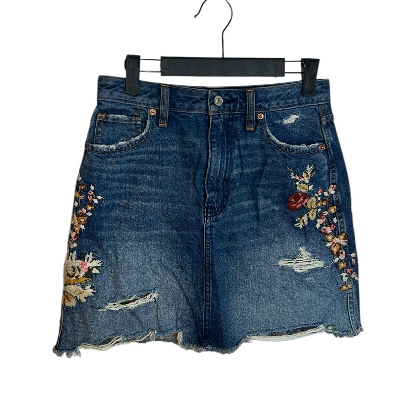 Abercrombie & Fitch Abercrombie & Fitch Floral Embroidered Y2K Denim Skirt Size 27" / US 4 / IT 40 - 1 Thumbnail