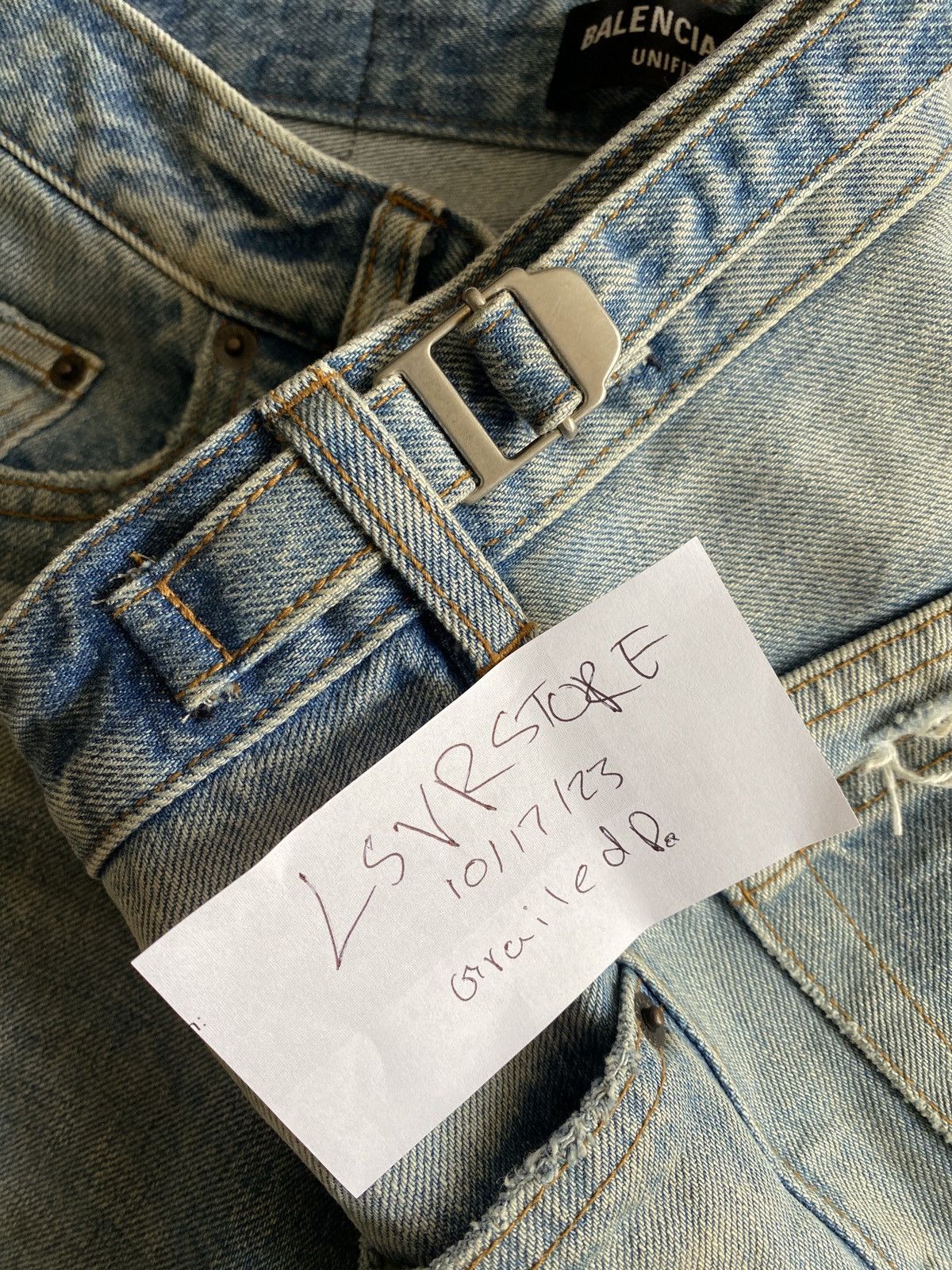 Balenciaga BALENCIAGA Destroyed Super Large Baggy Blue Jean OG size S Size US 32 / EU 48 - 12 Thumbnail