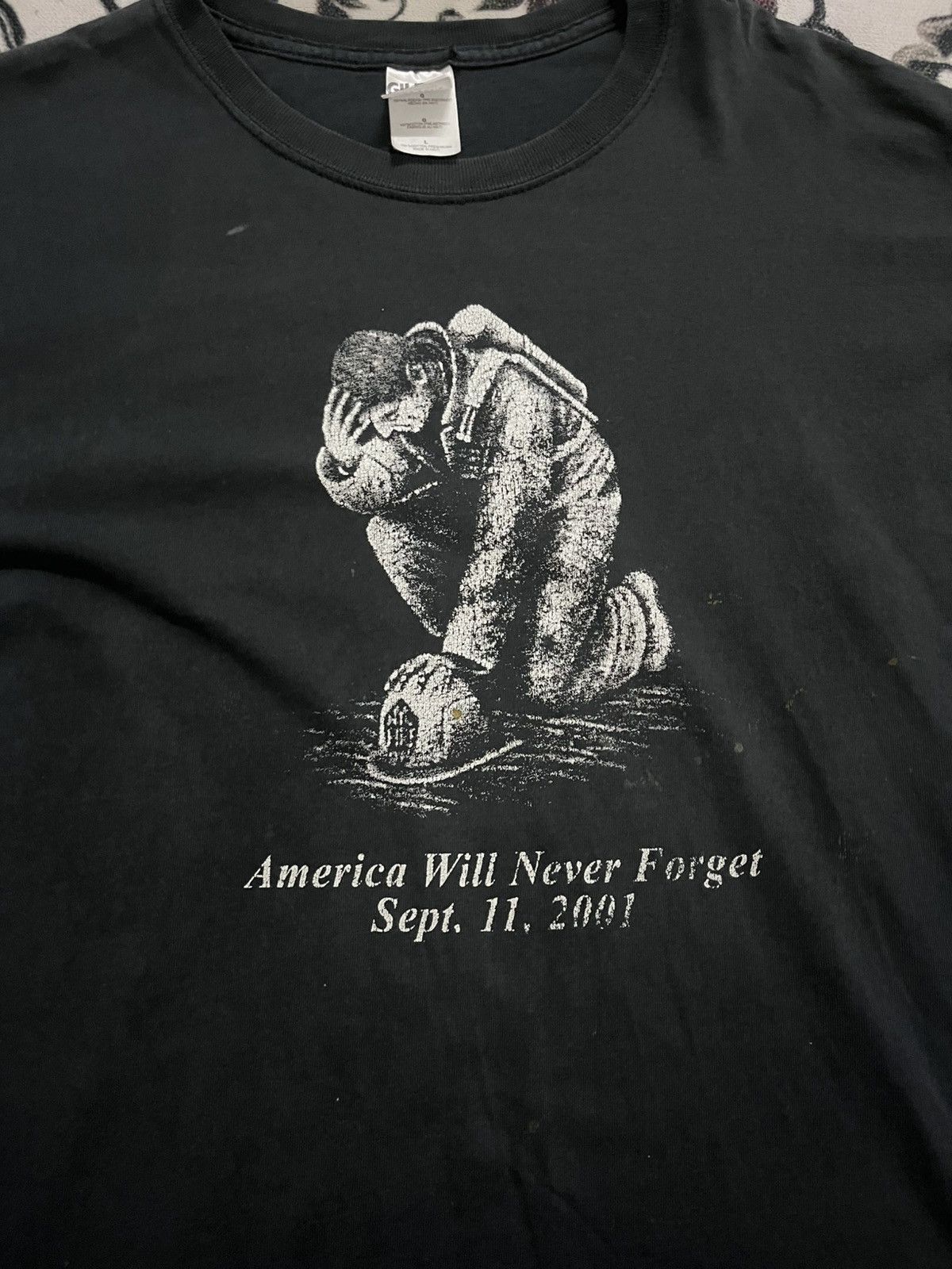 Vintage Vintage Y2K America World Trade Centre 9/11 Memorial Tee Size US L / EU 52-54 / 3 - 2 Thumbnail