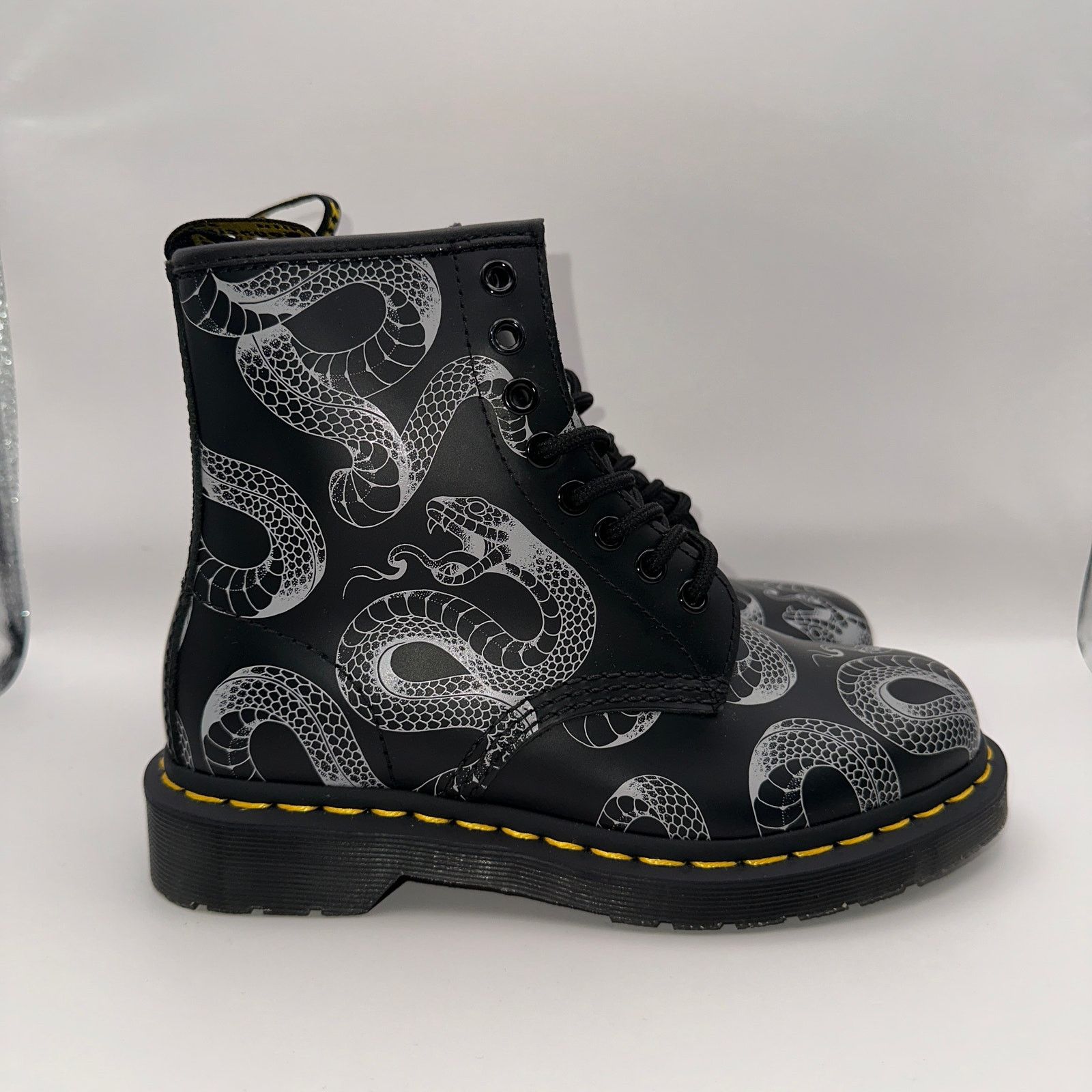 Dr. Martens Dr. Martens 1460 Men' Size 4 Women's Size 5 Serpent Print Size US 4 / IT 34 - 3 Thumbnail