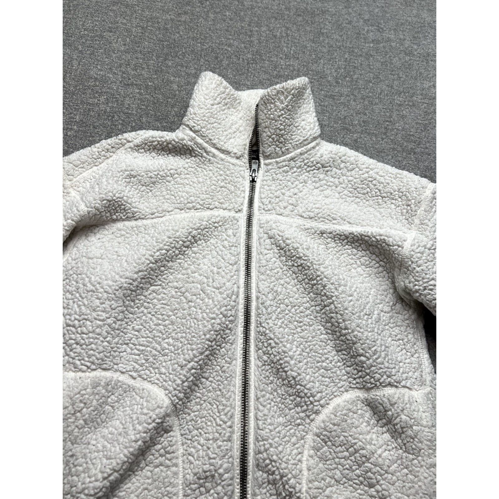 Abercrombie & Fitch VINTAGE Abercrombie & Fitch Womens Medium White Sherpa Nylon Full Zip Fleece Jacket Size M / US 6-8 / IT 42-44 - 2 Thumbnail