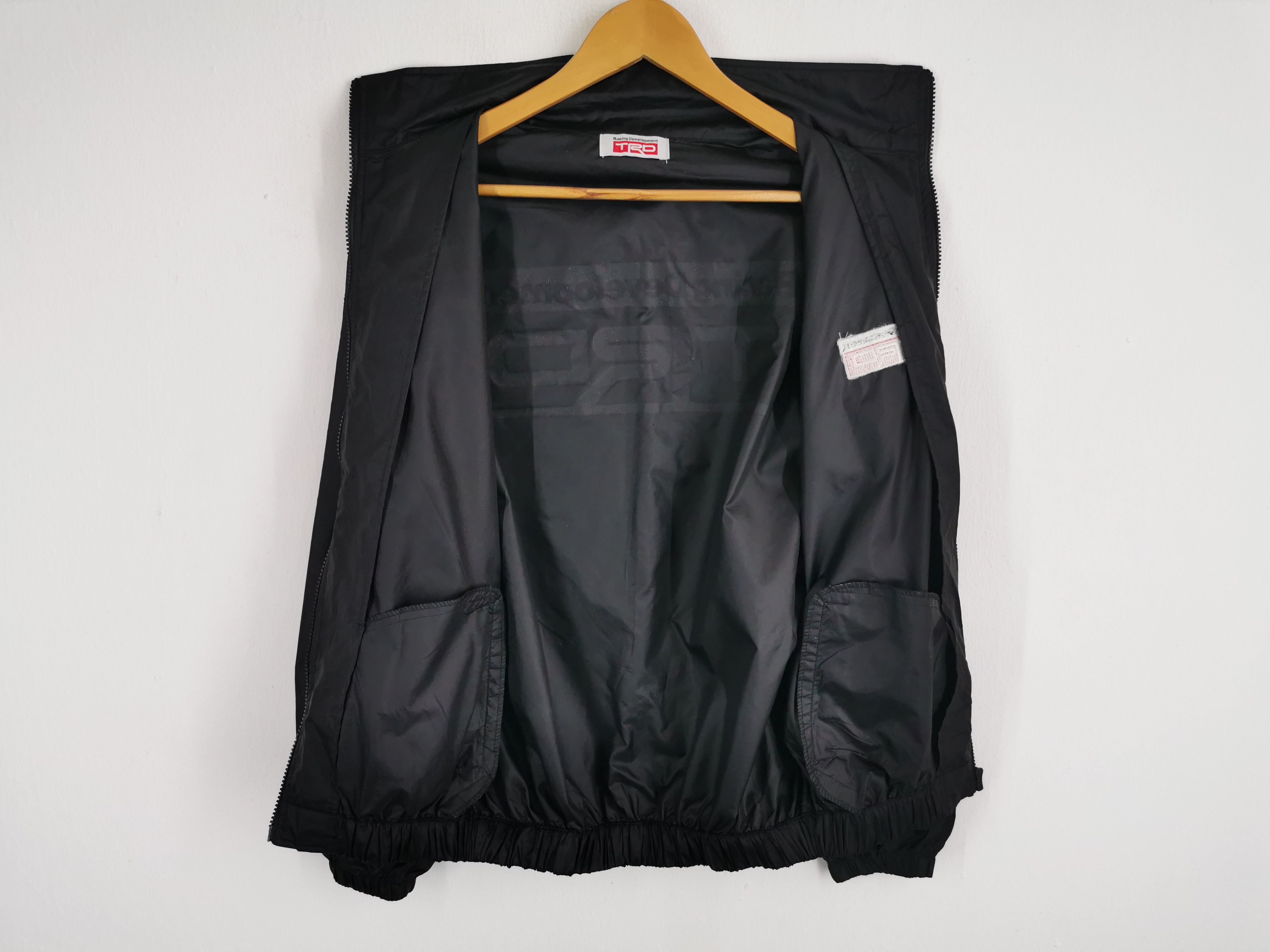 Vintage Vintage 90's TRD Racing Development Windbreaker Nylon Size US M / EU 48-50 / 2 - 3 Thumbnail