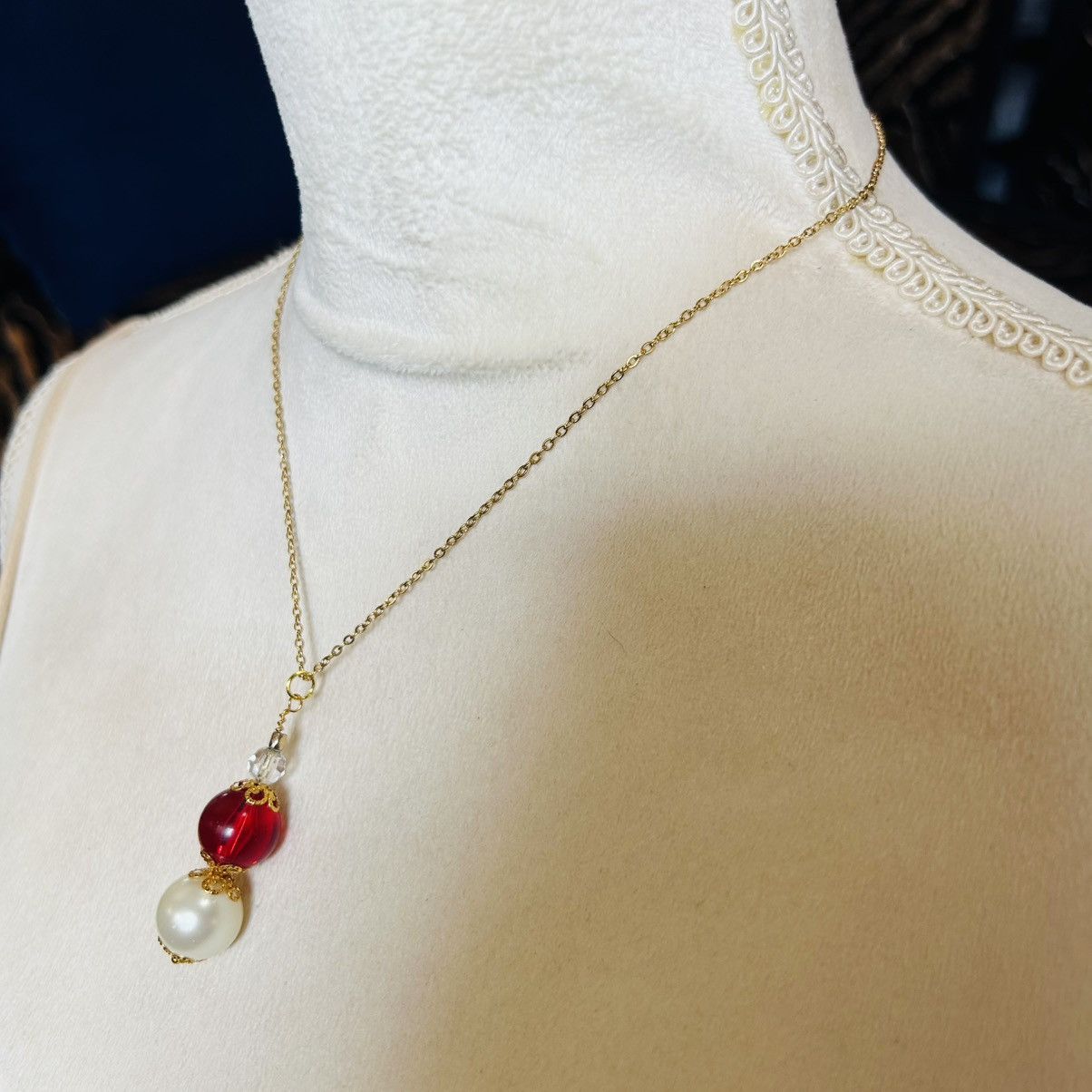 Handmade Handcrafted vintage bead vampire blood lucite drop necklace Size ONE SIZE - 4 Thumbnail