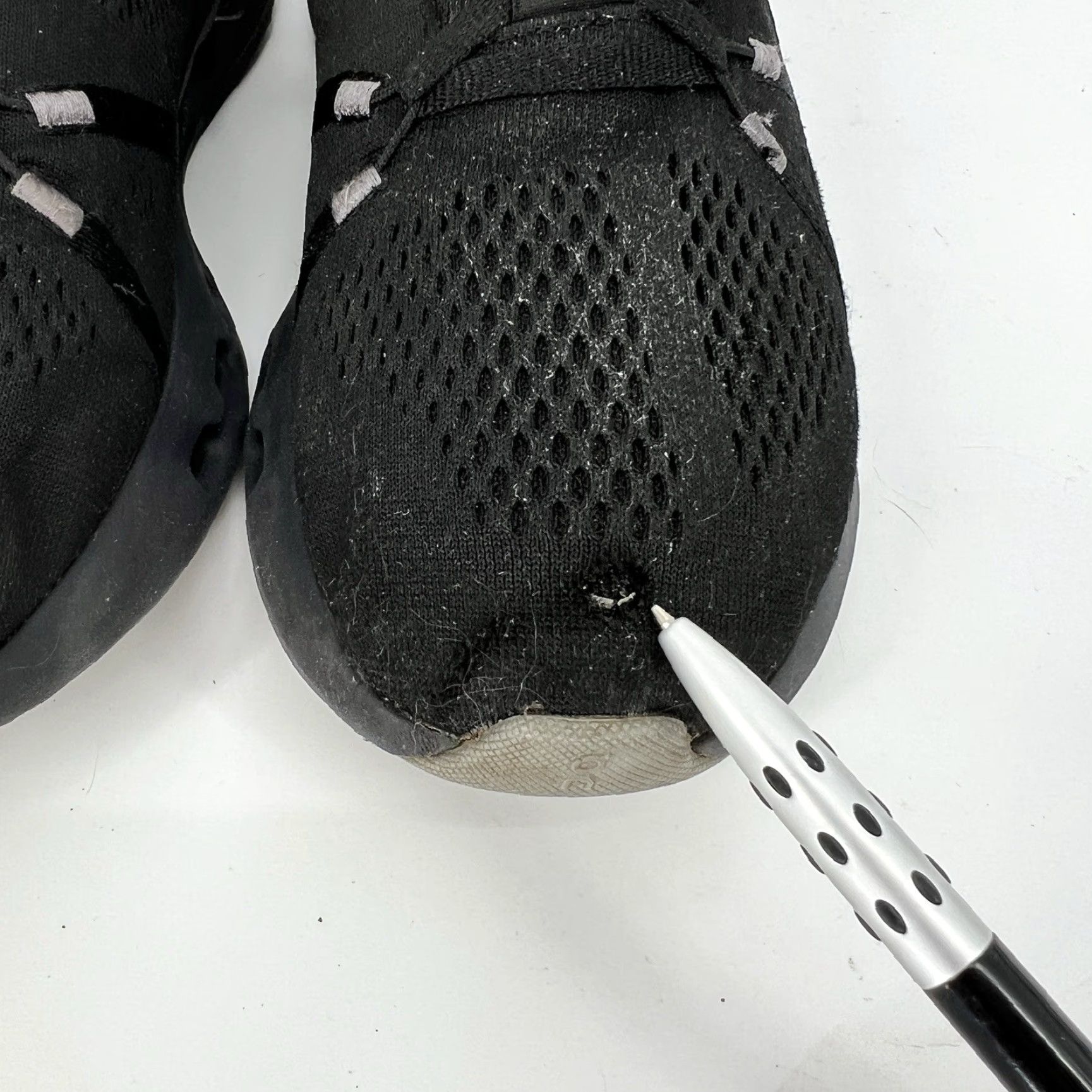 Vintage On Cloud Sneakers Women 10 Black Cloudtecphase Cozy Cushioned Foam Low Top Lace Up Running Walking Cross Training Athleisure Logo Size US 10 / IT 40 - 3 Thumbnail