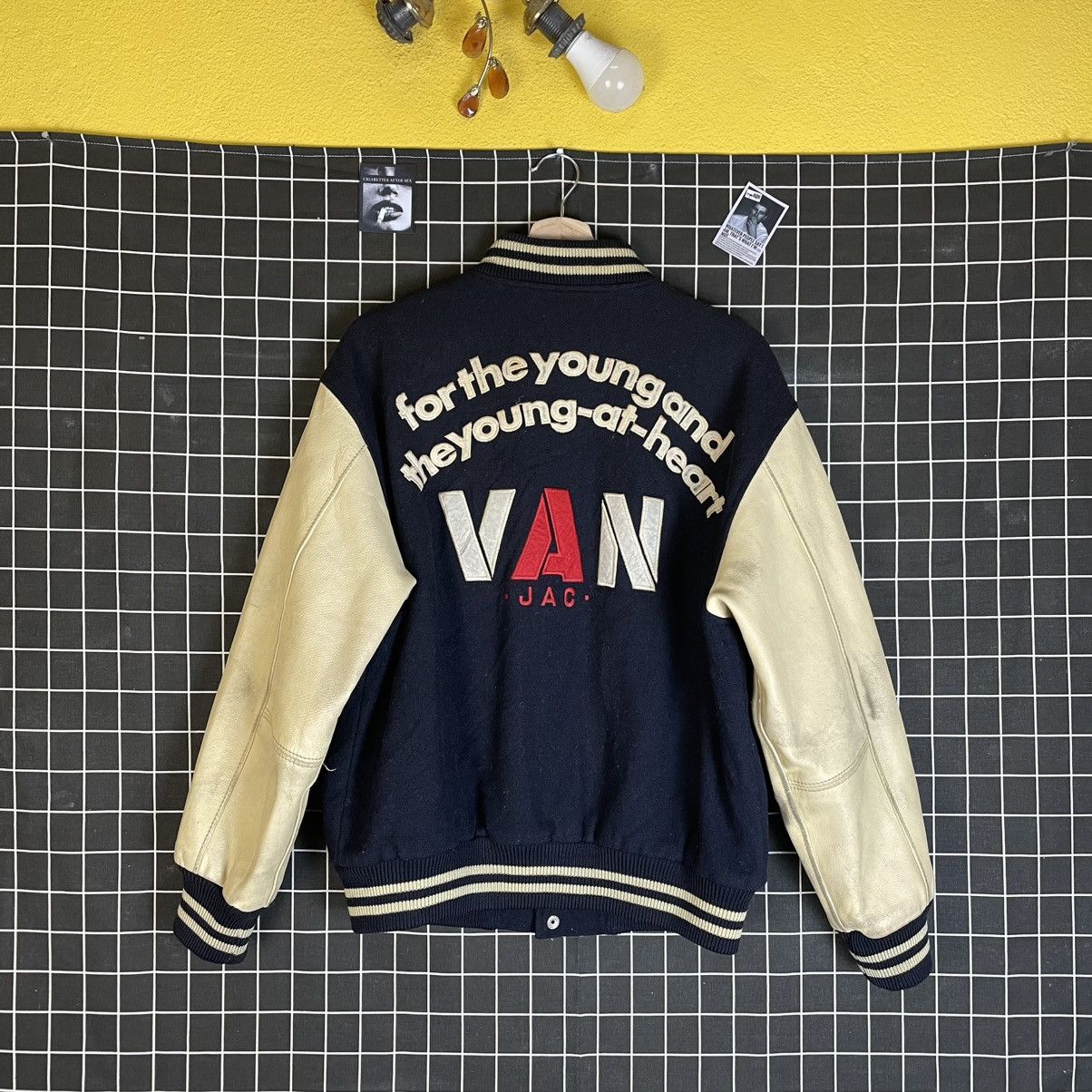 Van VINTAGE VAN JAC LEATHER SLEEVE WOOL VARSITY JACKET Size US L / EU 52-54 / 3 - 1 Thumbnail