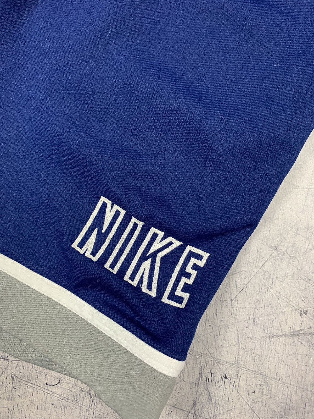 Nike Vintage Nike Retro Basketball Shorts 90’s Top Size M Blue Size US 32 / EU 48 - 4 Thumbnail