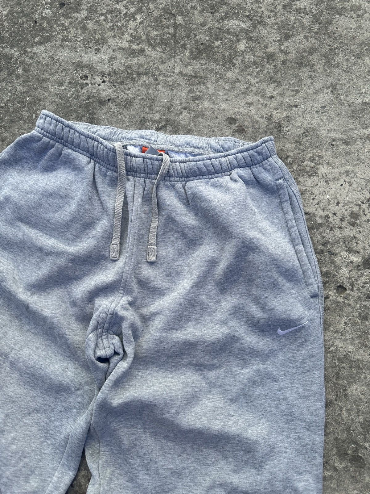 Vintage Vintage Nike Pants Rare Joggers Swoosh Streetwear Rare USA M Size US 32 / EU 48 - 2 Thumbnail