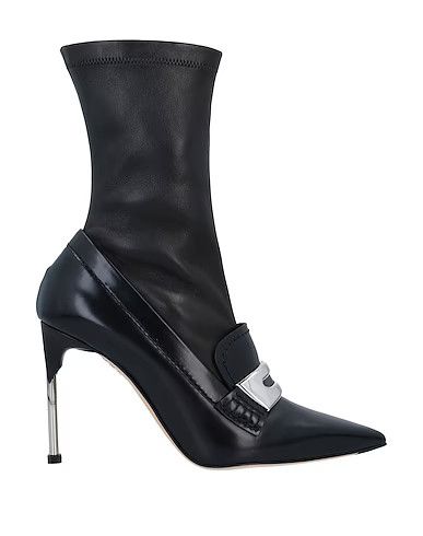 o1y0225 Ankle Boots in Black