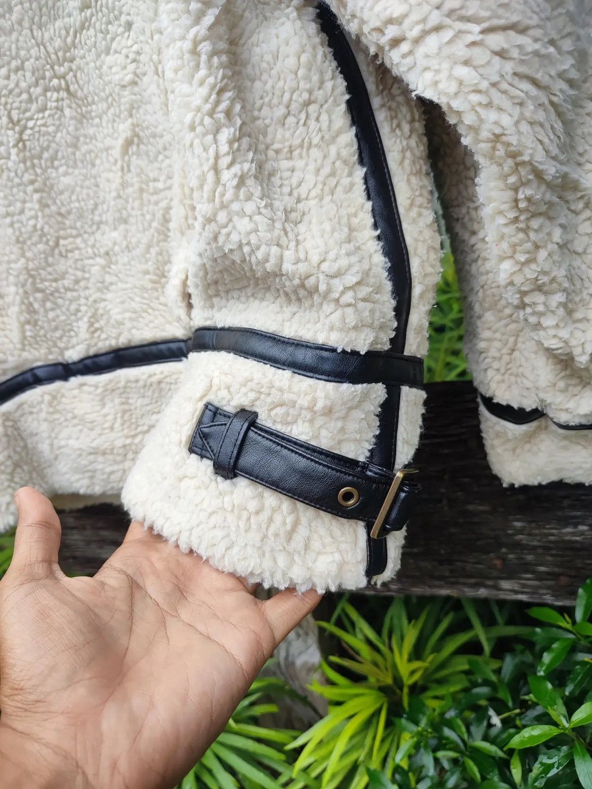 Japanese Brand GRL Faux Shearling Bondage-Style Jacket Size US M / EU 48-50 / 2 - 9 Thumbnail