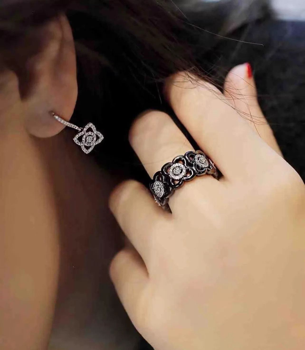 Other De Beers Lotus Earrings AK434 2020 Like New Box/Papers/Cert Size ONE SIZE - 9 Thumbnail