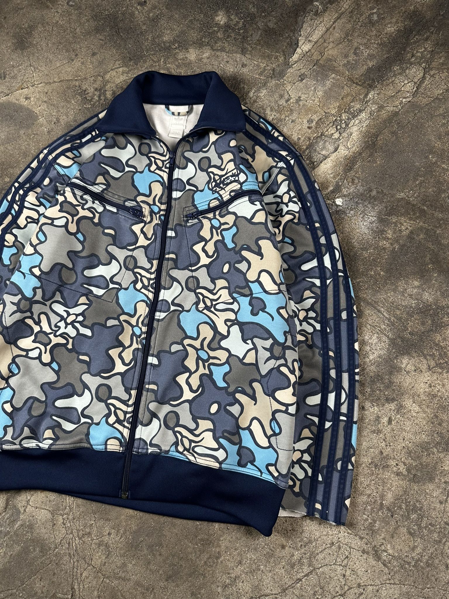 Adidas 00s Vintage Adidas Floral Abstract Zip Tracksuit Size US L / EU 52-54 / 3 - 3 Thumbnail
