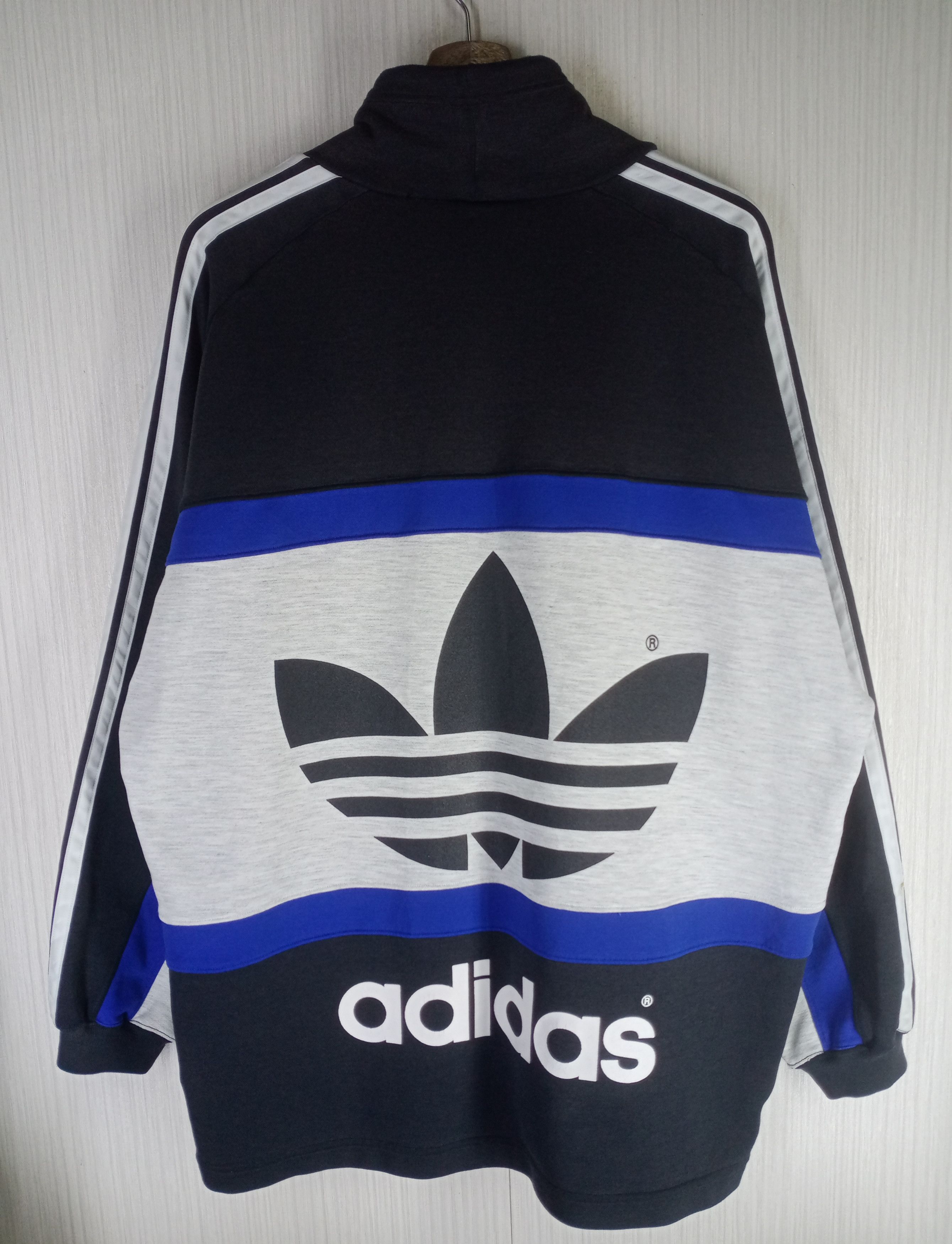 Adidas Rare Vintage 90s Adidas Trefoil Big Logo Sweatshirt Size US L / EU 52-54 / 3 - 2 Thumbnail