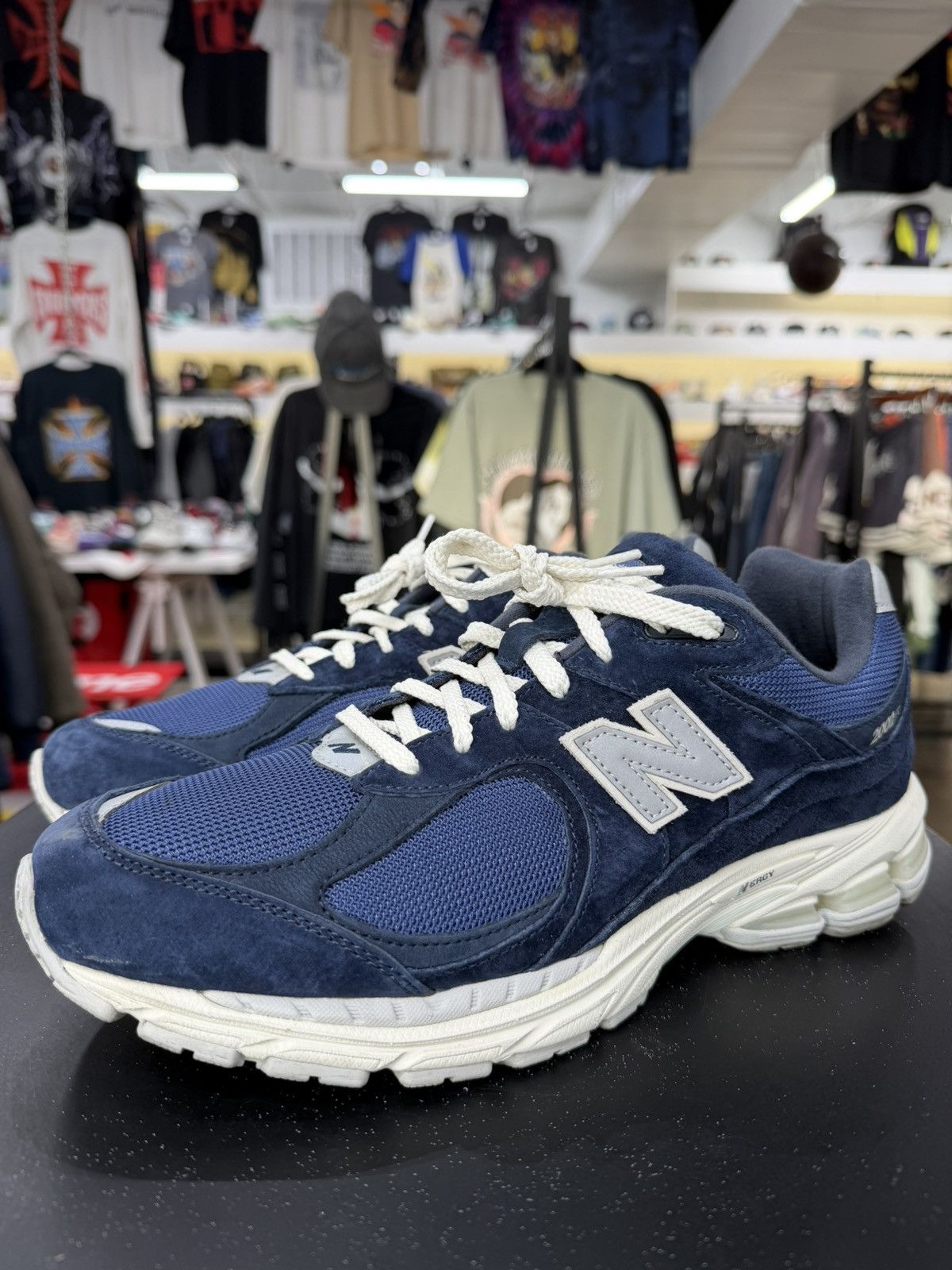 New Balance New Balance 2002R Navy Grey Size 10.5 (2022) Size US 10.5 / EU 43-44 - 1 Thumbnail