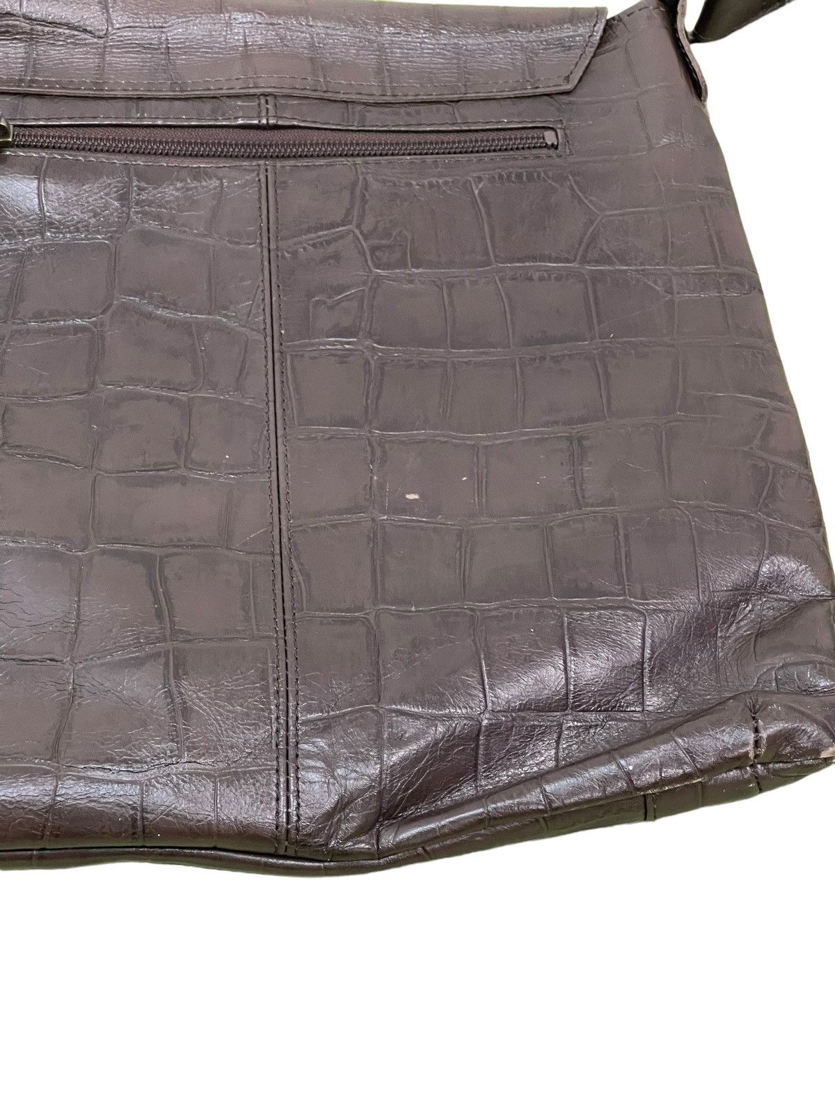 Genuine Leather Crocodile Embossed Full Leather Tumugu Cross Body Bag 3🟩 Size ONE SIZE - 13 Thumbnail