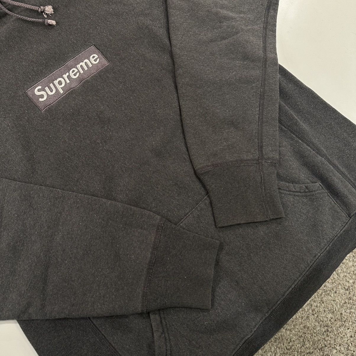 Supreme 2001 Dark Grey Box Logo Hoodie Size US L / EU 52-54 / 3 - 5 Thumbnail
