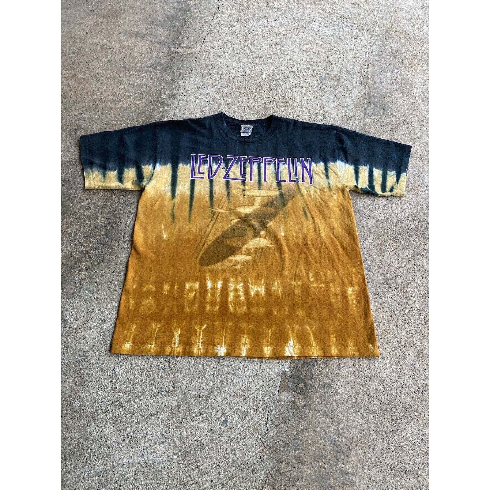 Liquid Blue Vintage Y2K Led Zeppelin Liquid Blue Crop Circle Shirt 2005 Size US XL / EU 56 / 4 - 1 Thumbnail
