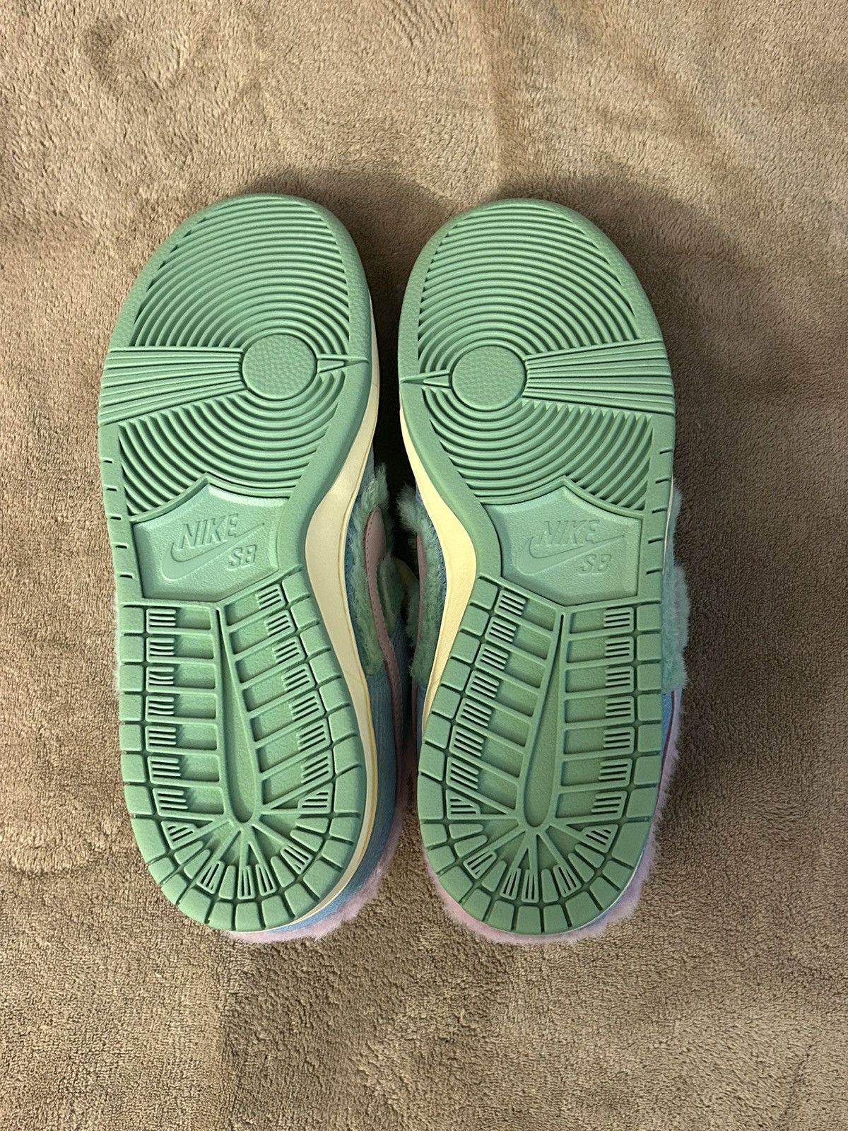 Girls Don't Cry × Nike Verdy Visty SB Dunk Low Size US 9.5 / EU 42-43 - 8 Thumbnail