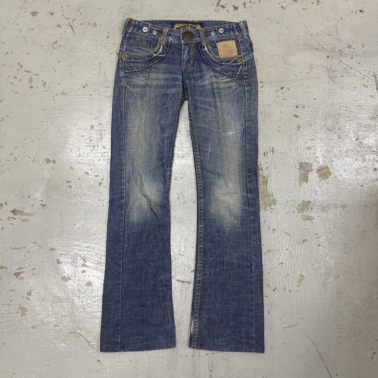 If Six Was Nine Embroidered Red Pepper MudWash Flare Jeans Pants Size US 30 / EU 46 - 2 Thumbnail