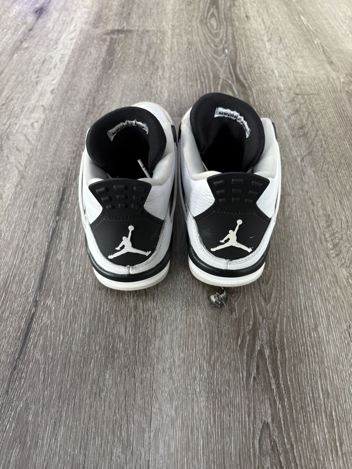 Jordan Brand Air Jordan 4 Retro “Military Black” (GS) **PRE-OWNED** Size US 6.5 / EU 39-40 - 4 Thumbnail