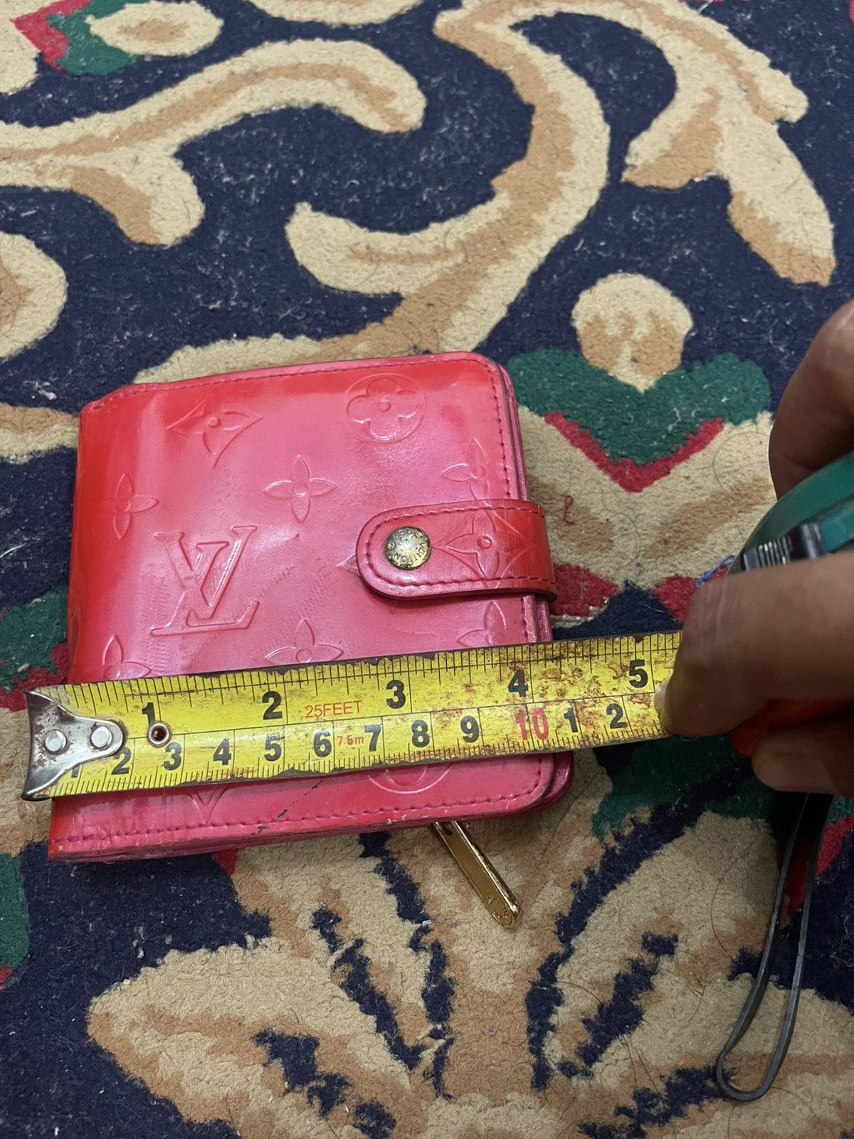 Louis Vuitton Fullprint LV Wallet Size ONE SIZE - 15 Thumbnail