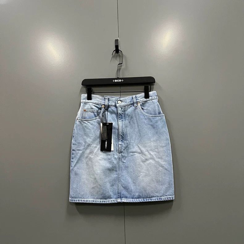 Gucci Gucci x Disney Mickey Embroidered Denim Skirt - dmc Size US 31 - 1 Thumbnail