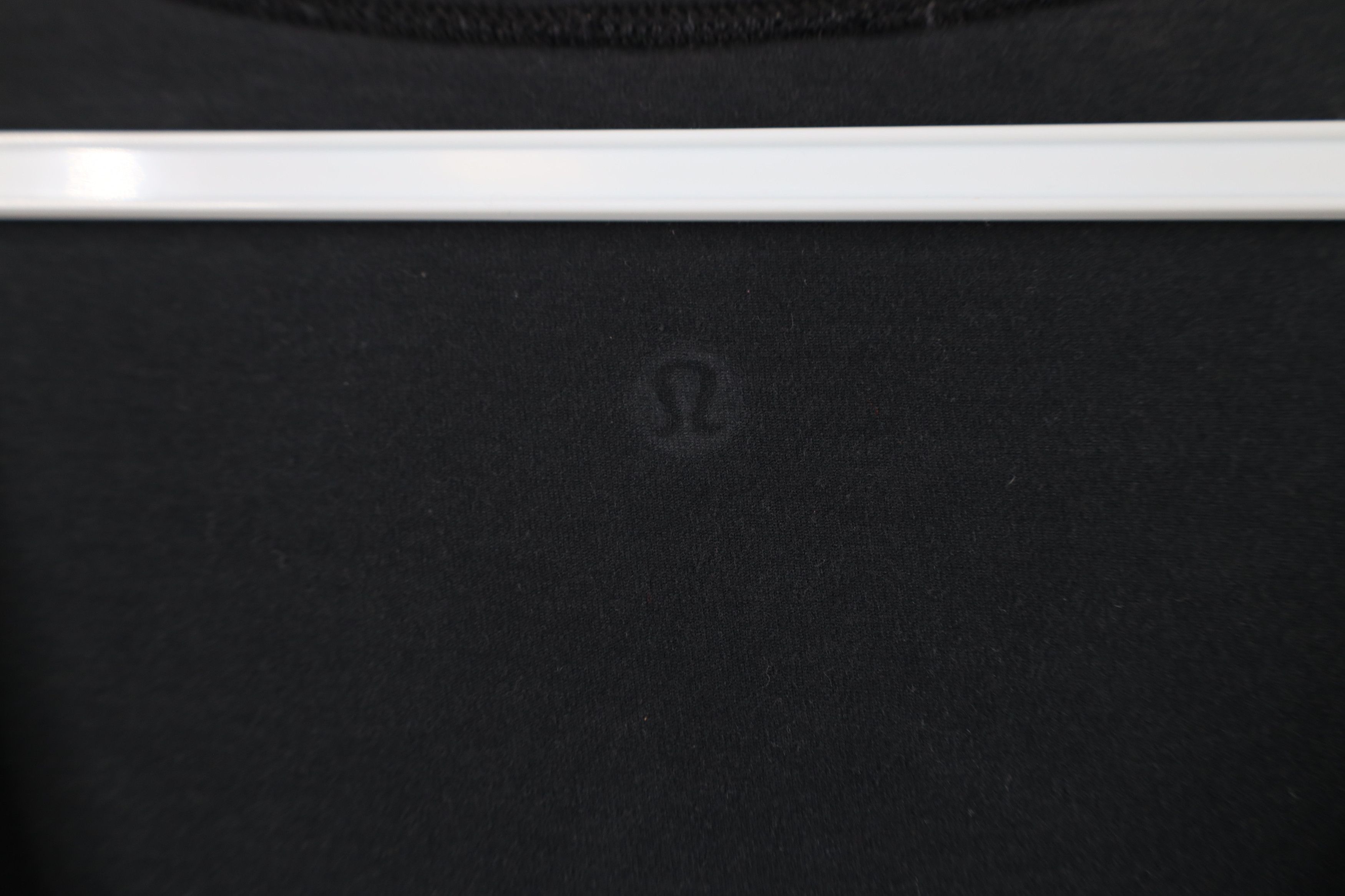 Lululemon Lululemon Open Front Wrap Long Sleeve T-Shirt Black Size M / US 6-8 / IT 42-44 - 4 Thumbnail