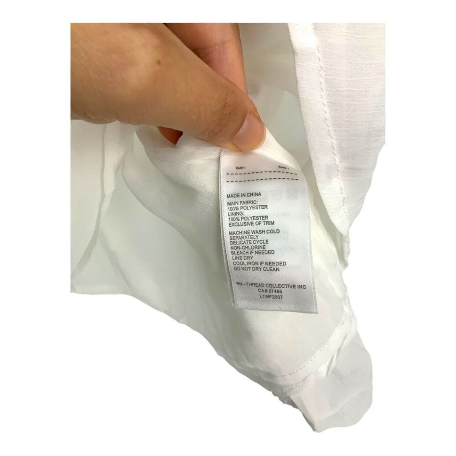 Laundry by Shelli Segal Laundry by Shelli Segal White Blouse Small NWOT $89 MSRP Size S / US 4 / IT 40 - 6 Thumbnail