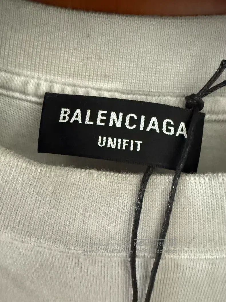 Balenciaga Balenciaga Flame Splatter Logo Short-Sleeve Size US S / EU 44-46 / 1 - 3 Thumbnail