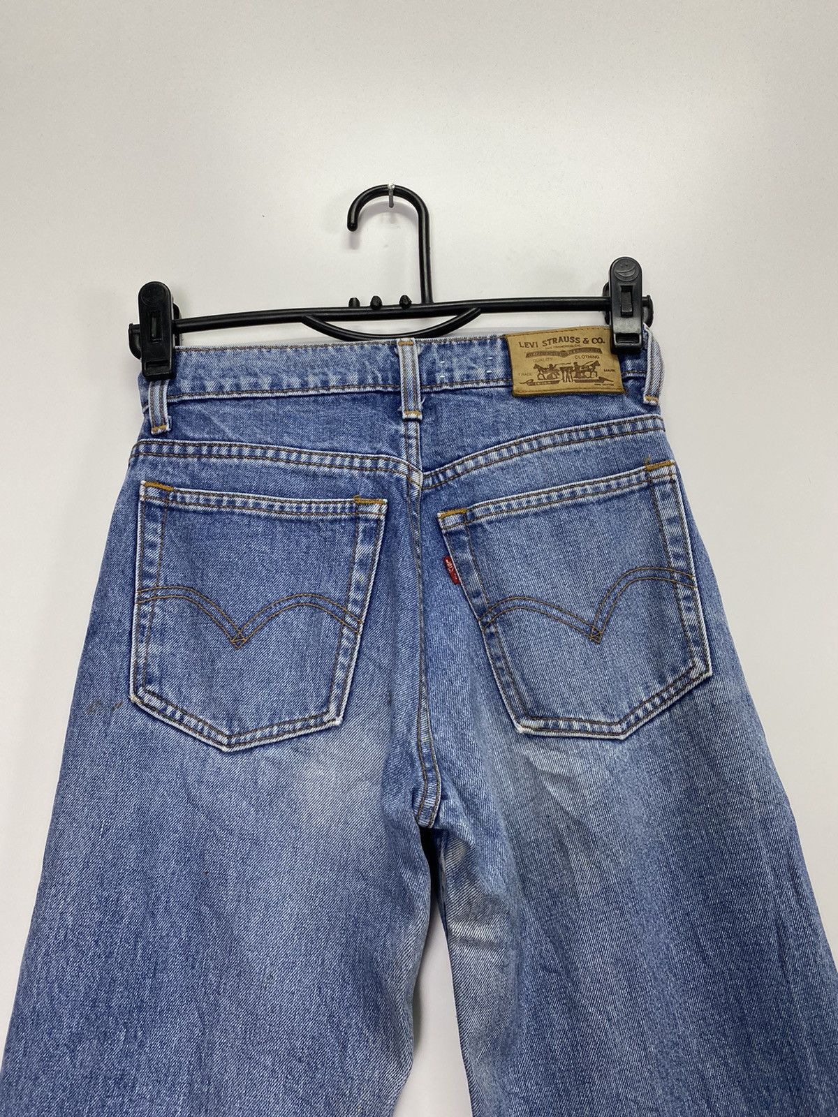 Levi's × Vintage Vintage Levi’s Jeans Size US 26 / EU 42 - 12 Thumbnail