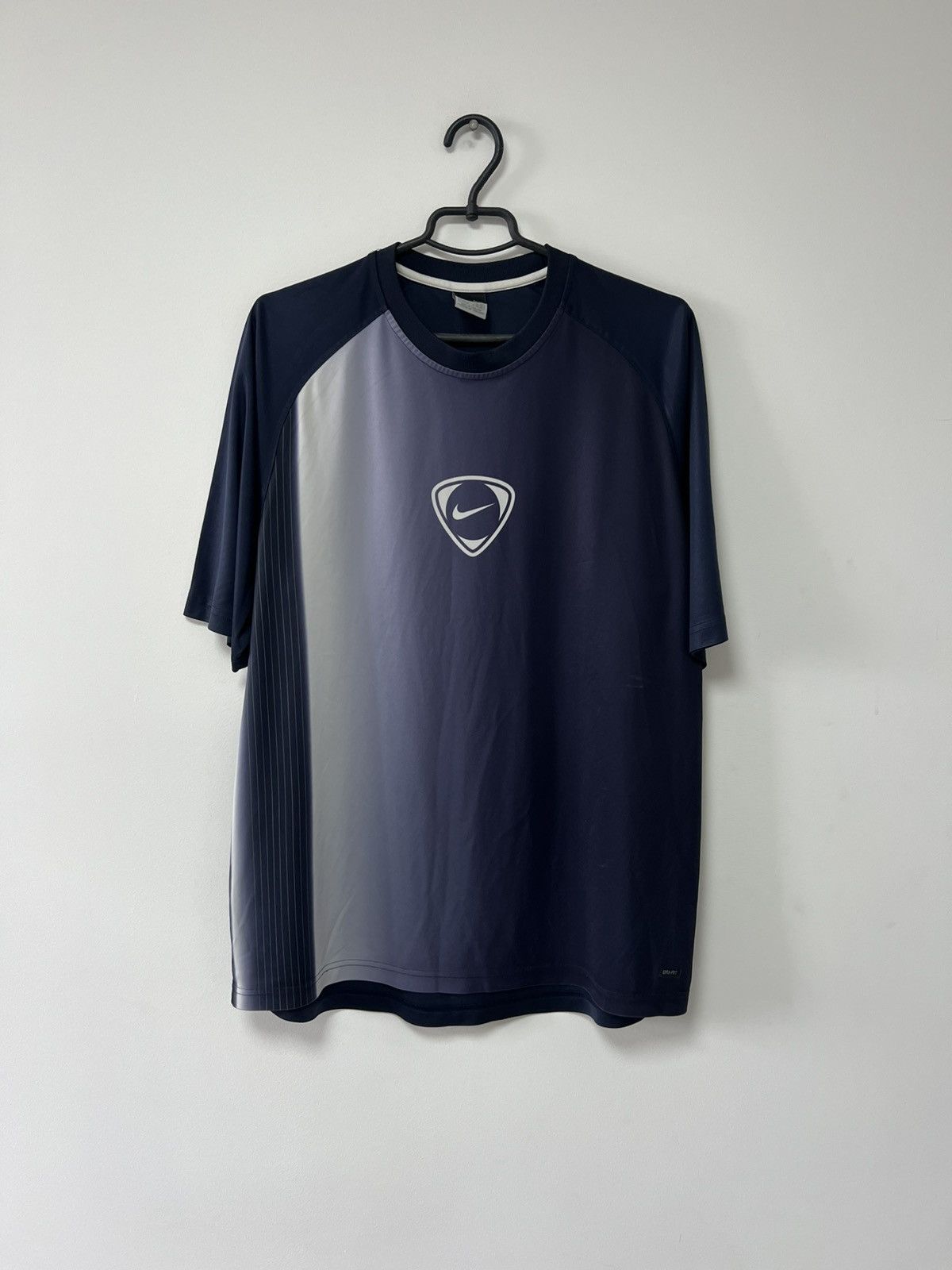 Nike Vintage 00s Nike Dri-Fit Training Big logo Jersey Football L Size US L / EU 52-54 / 3 - 2 Thumbnail