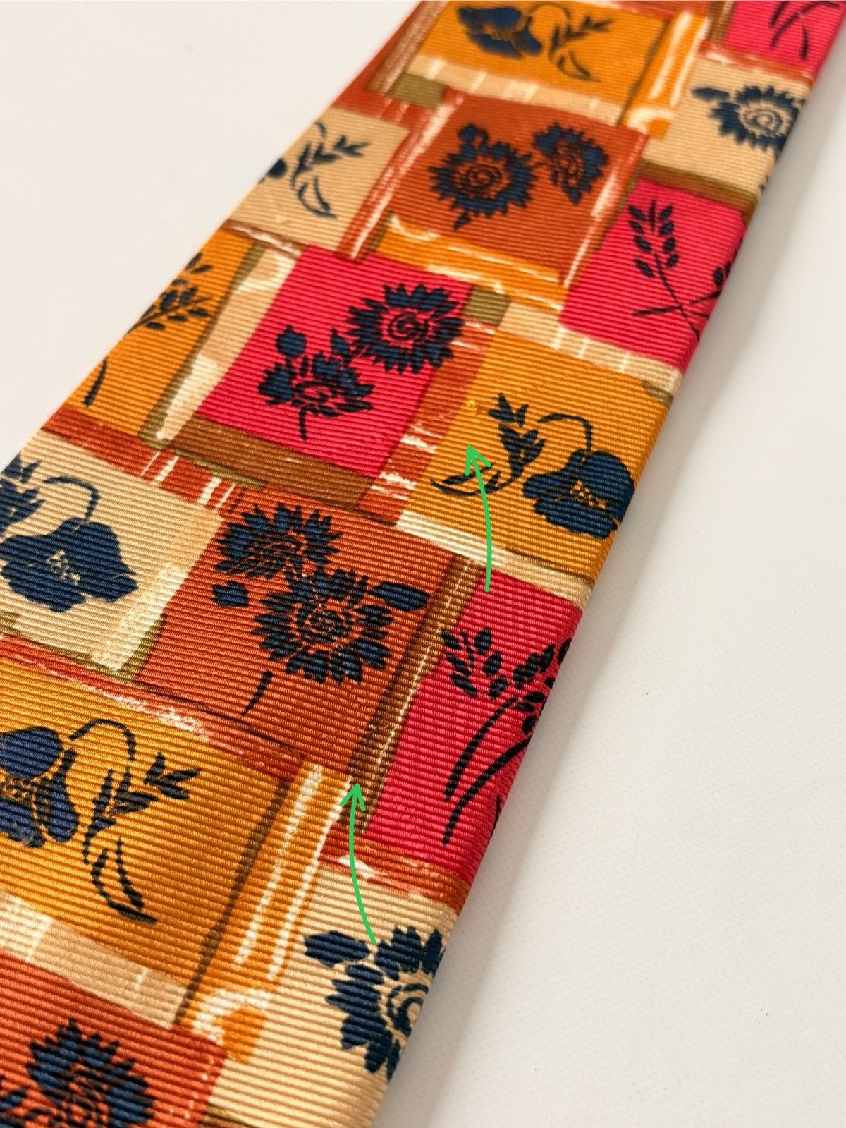Yves Saint Laurent YVES SAINT LAURENT VINTAGE SILK FLORAL ORANGE RED TIE ITALY Size ONE SIZE - 4 Thumbnail