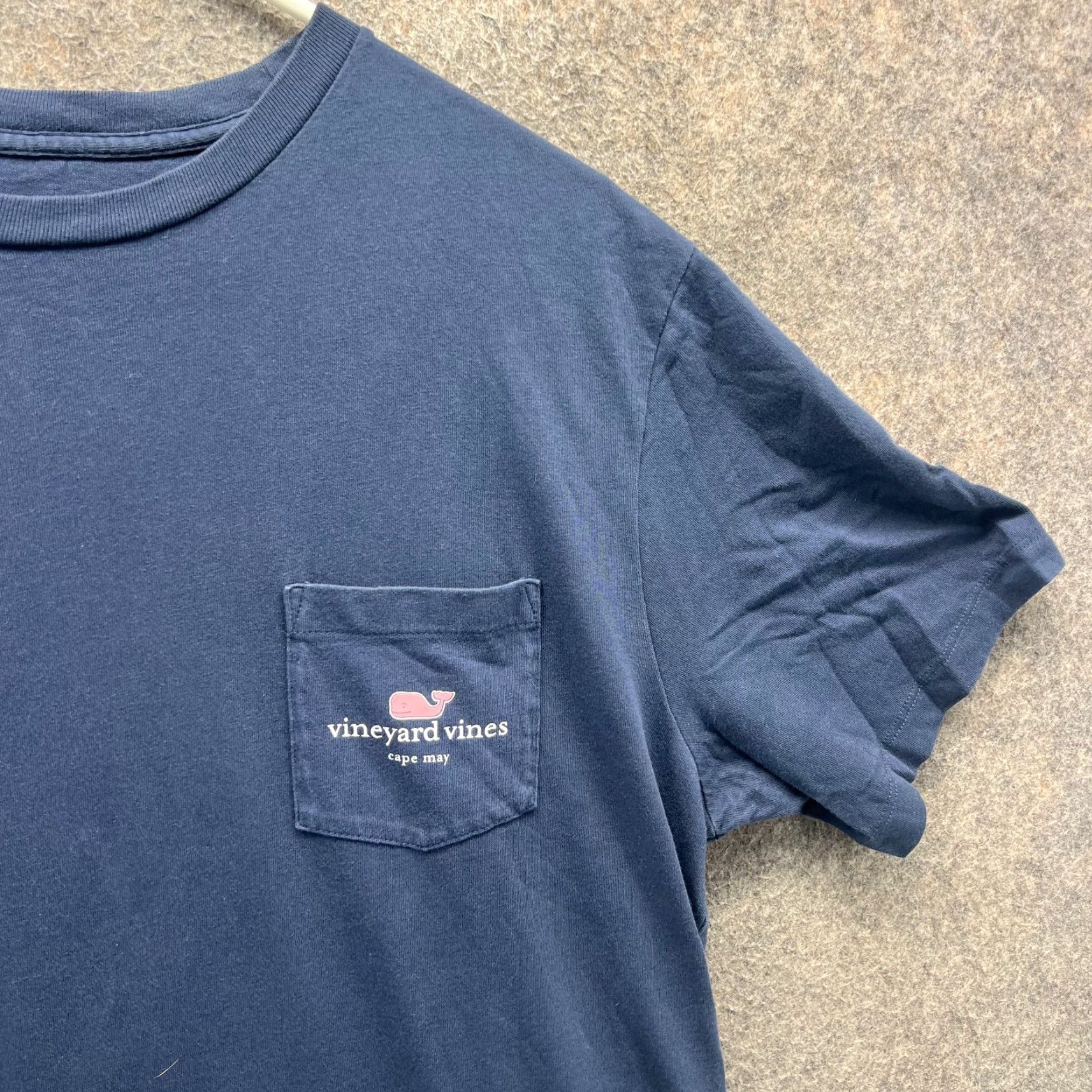 Vineyard Vines Vineyard Vines Shirt Mens Medium Blue Navy Whale Cape May Pocket Tee Cotton Crew Neck Short Sleeve Size US M / EU 48-50 / 2 - 7 Thumbnail