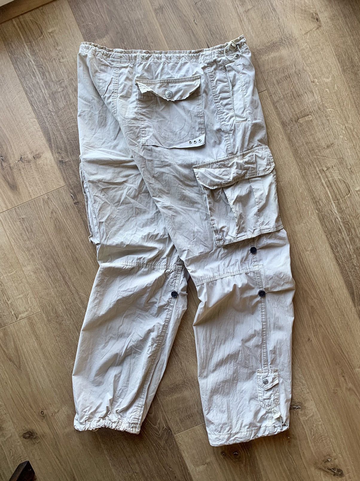 True Religion True Religion beige vintage Cargo pants Size US 32 / EU 48 - 2 Thumbnail