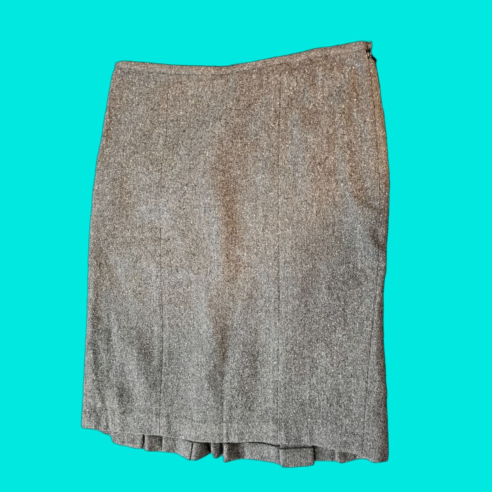 Vintage Kenzie Women's Wool Blend Plaid A-Line Skirt Short Lined Size 4 Gray Pleated Zip End Wool Blend Skirt Women Regular Size 4 Gray Pleated Lined Size 27" / US 4 / IT 40 - 1 Thumbnail