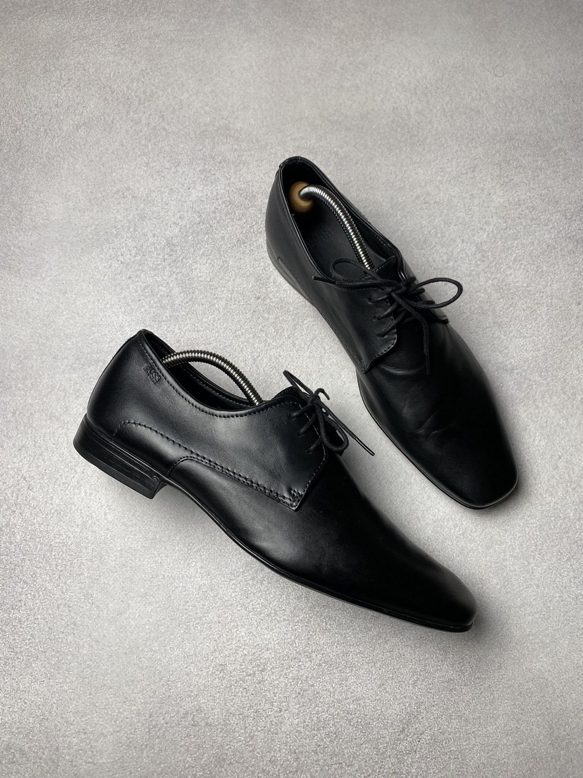 Hugo boss classic shoes online