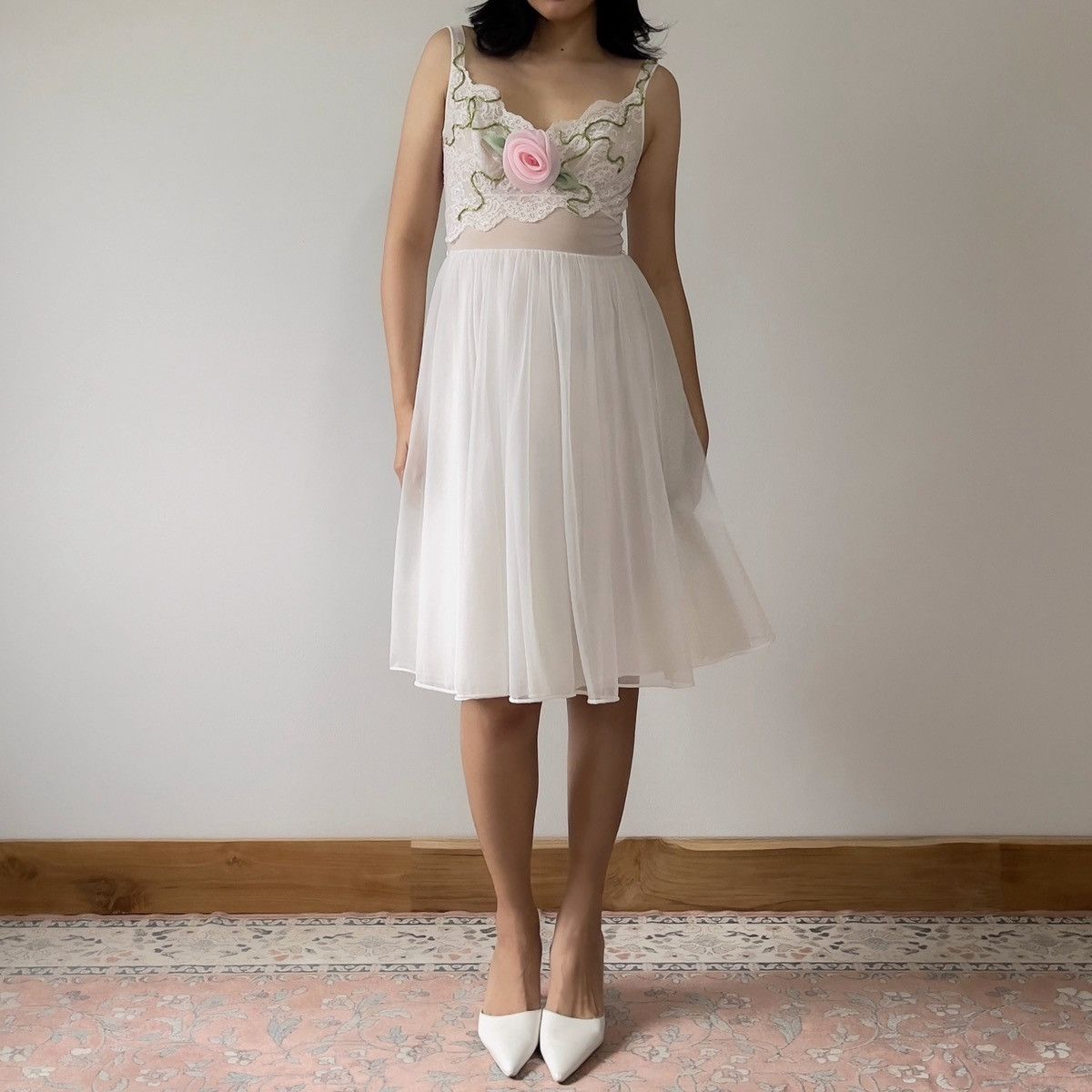 Vintage Romantic 1960's White Nightgown (XXS-XS) Size XS / US 0-2 / IT 36-38 - 7 Thumbnail