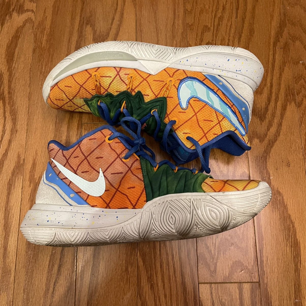 Nike Kyrie 5 SpongeBob Pineapple House Size US 7 / EU 40 - 3 Thumbnail