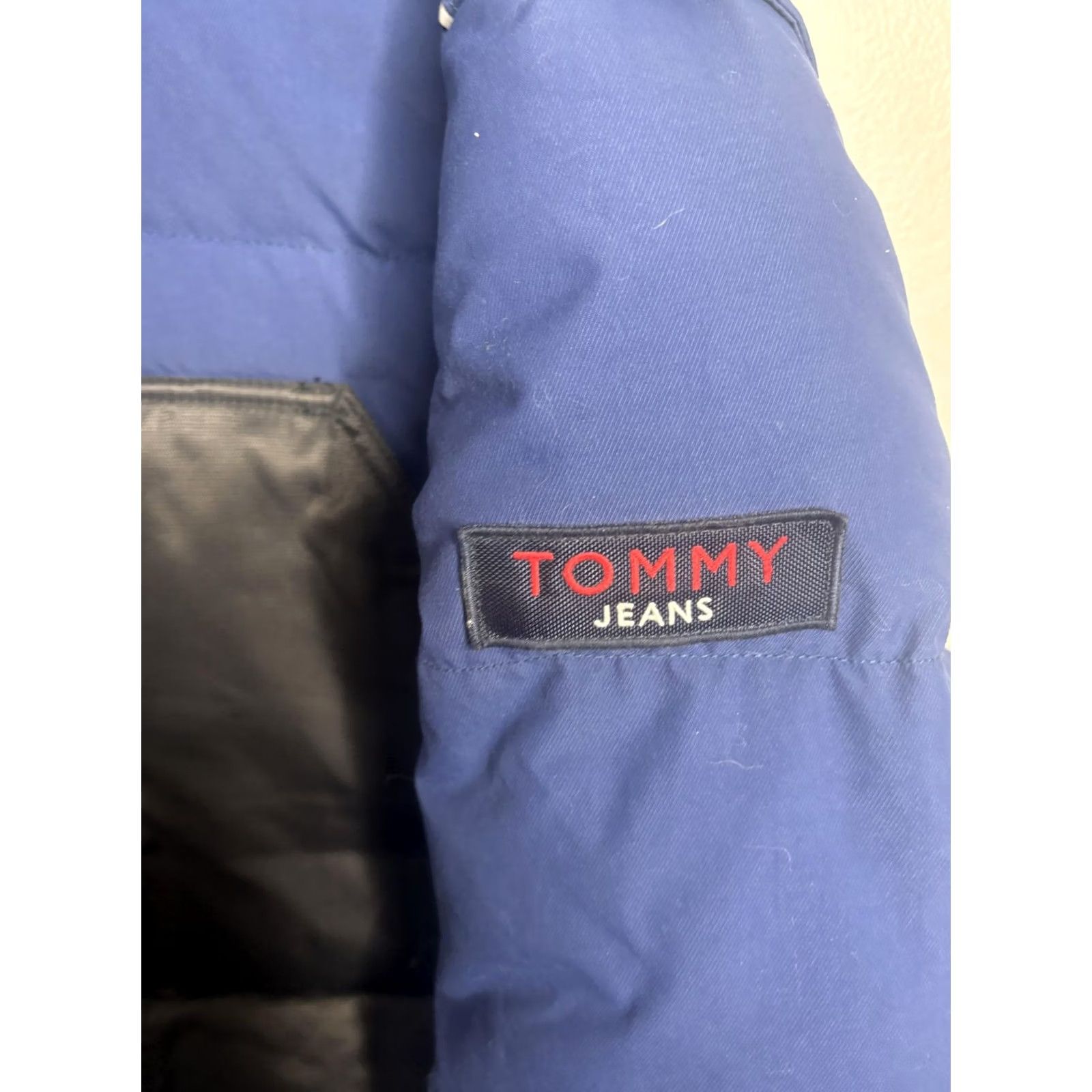 Tommy Hilfiger VINTAGE Tommy Jeans Jacket Mens XL Blue Black Puffer Coat Winter Zip Pockets Warm Size US 36 / EU 52 - 3 Thumbnail