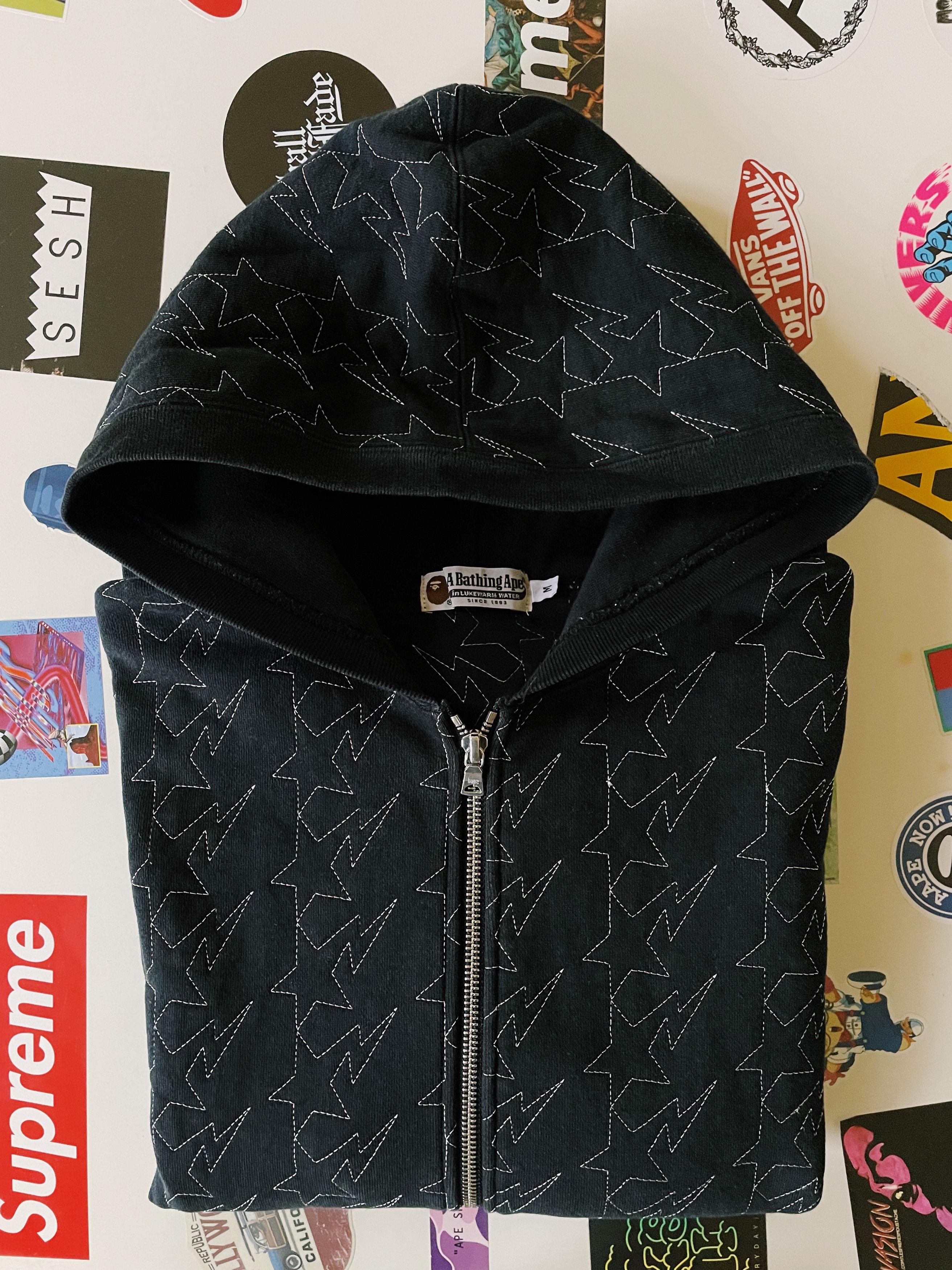 Bape Vintage Bape A Bathing Ape All Over Sta Logo Zip Hoodie Size US M / EU 48-50 / 2 - 8 Thumbnail