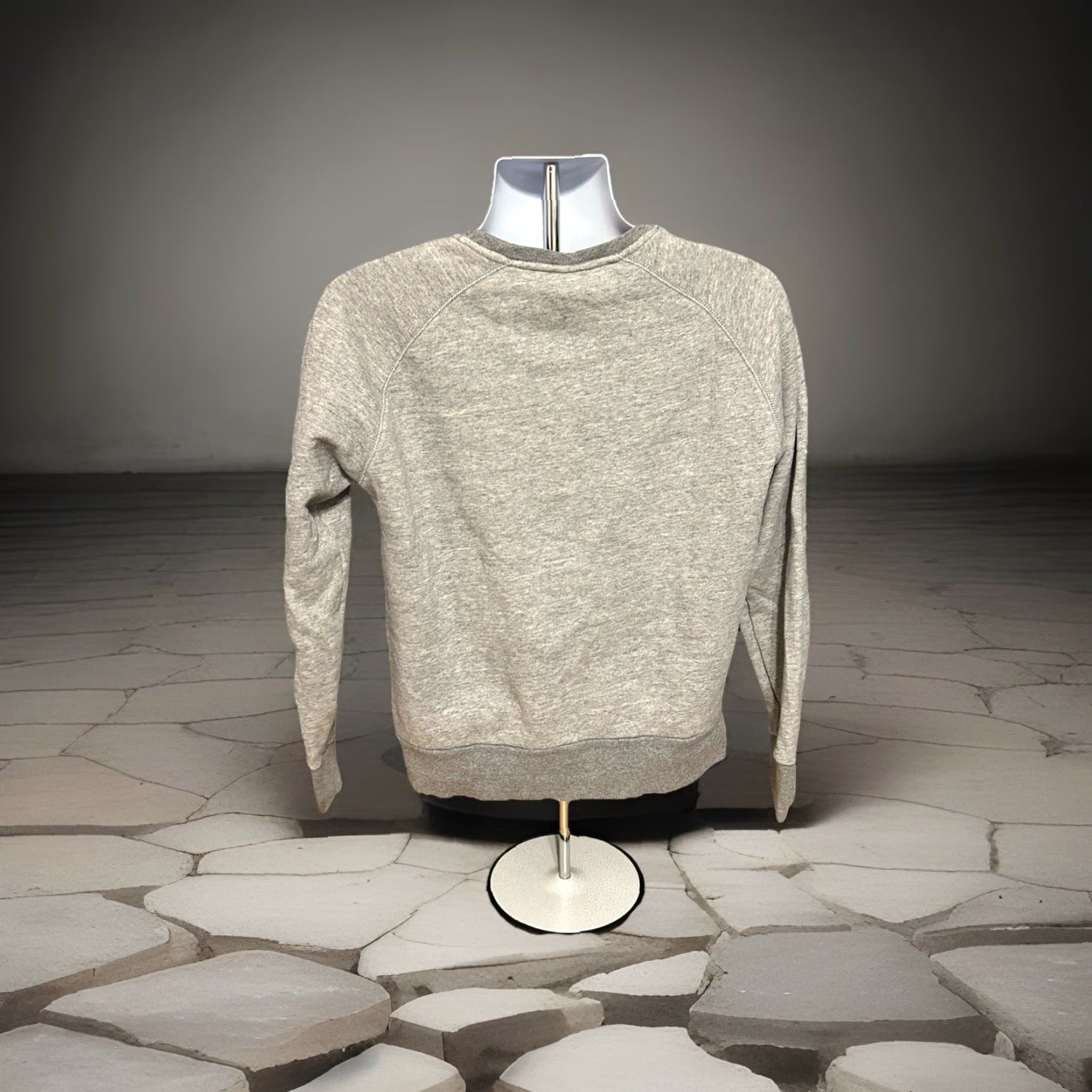 Levi's VINTAGE Levi's Sweatshirt Pullover Unisex Adults Large Heather Gray Front Graphic Logo Size US L / EU 52-54 / 3 - 4 Thumbnail