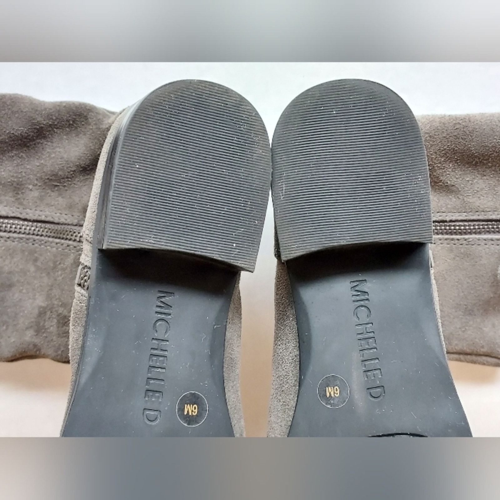 Other Michelle D Womens Gray Suede Ankle Boots Size 6 Size US 6 / IT 36 - 11 Thumbnail