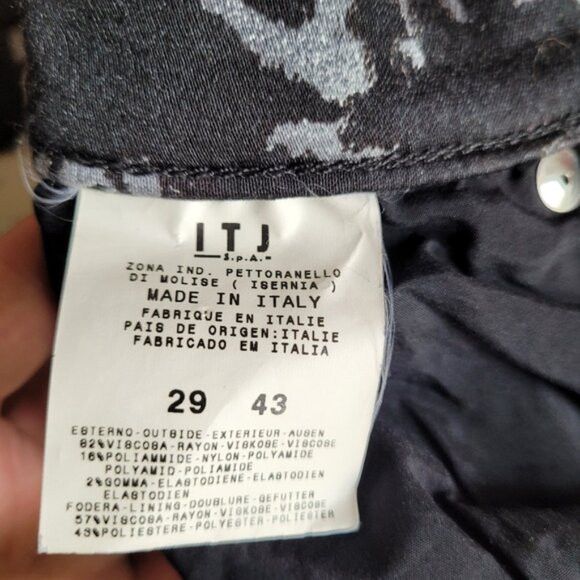 Gianfranco Ferre Gianfranco Ferre high rise dark print pants size 25 Size 25" / US 0 / IT 36 - 7 Thumbnail