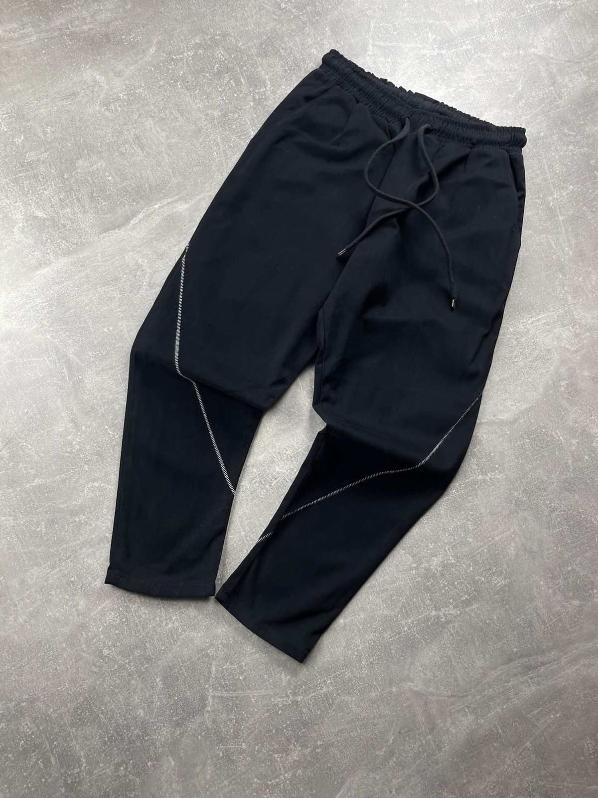 Other Avant Garde Black Technical Jogger Pants Drawstring Cropped Size US 32 / EU 48 - 1 Thumbnail