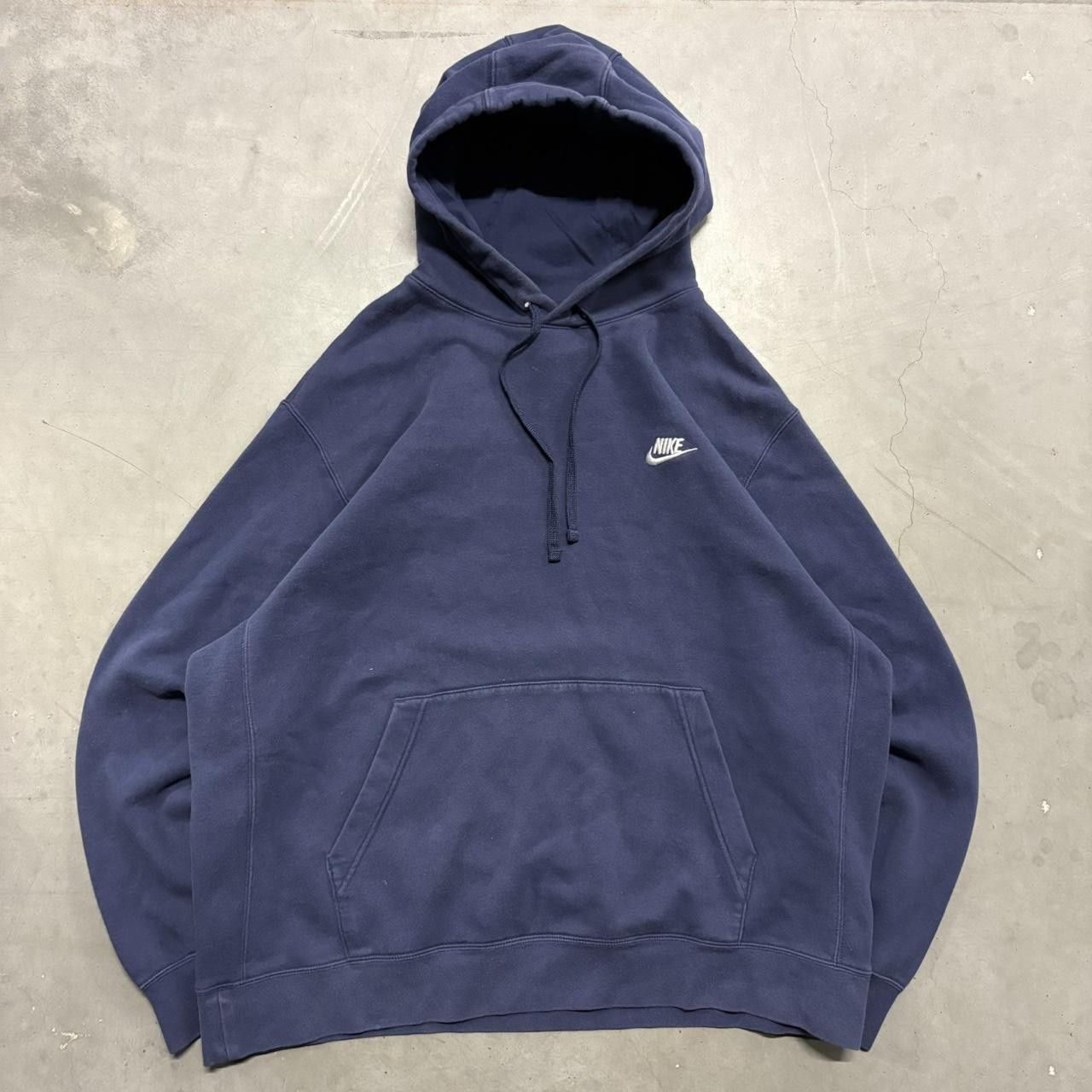 Vintage Crazy Vintage Y2K/2000s Nike Navy Blue Embroidered Logo Hoodie! Size US XL / EU 56 / 4 - 1 Thumbnail