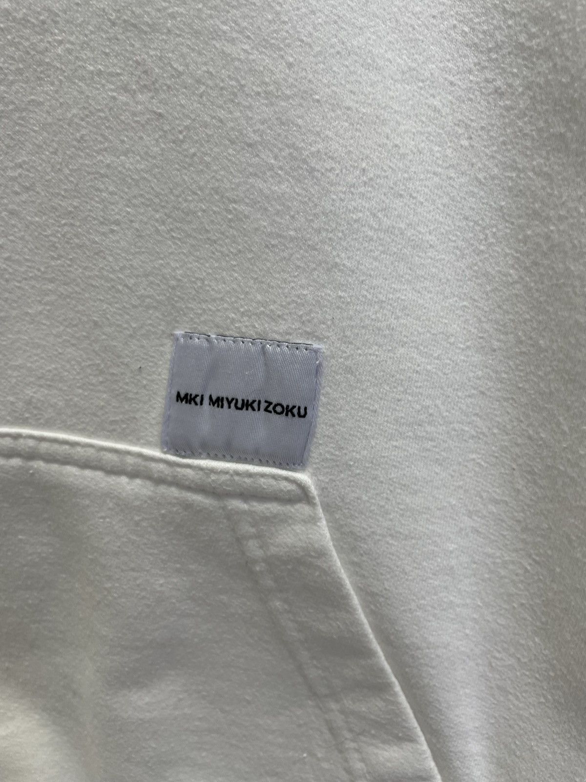 Japanese Brand × Mki Miyuki Zoku × Vintage MKI Miyuki Zoku Japanese Brand White Hoodie Center Logo Size US L / EU 52-54 / 3 - 2 Thumbnail